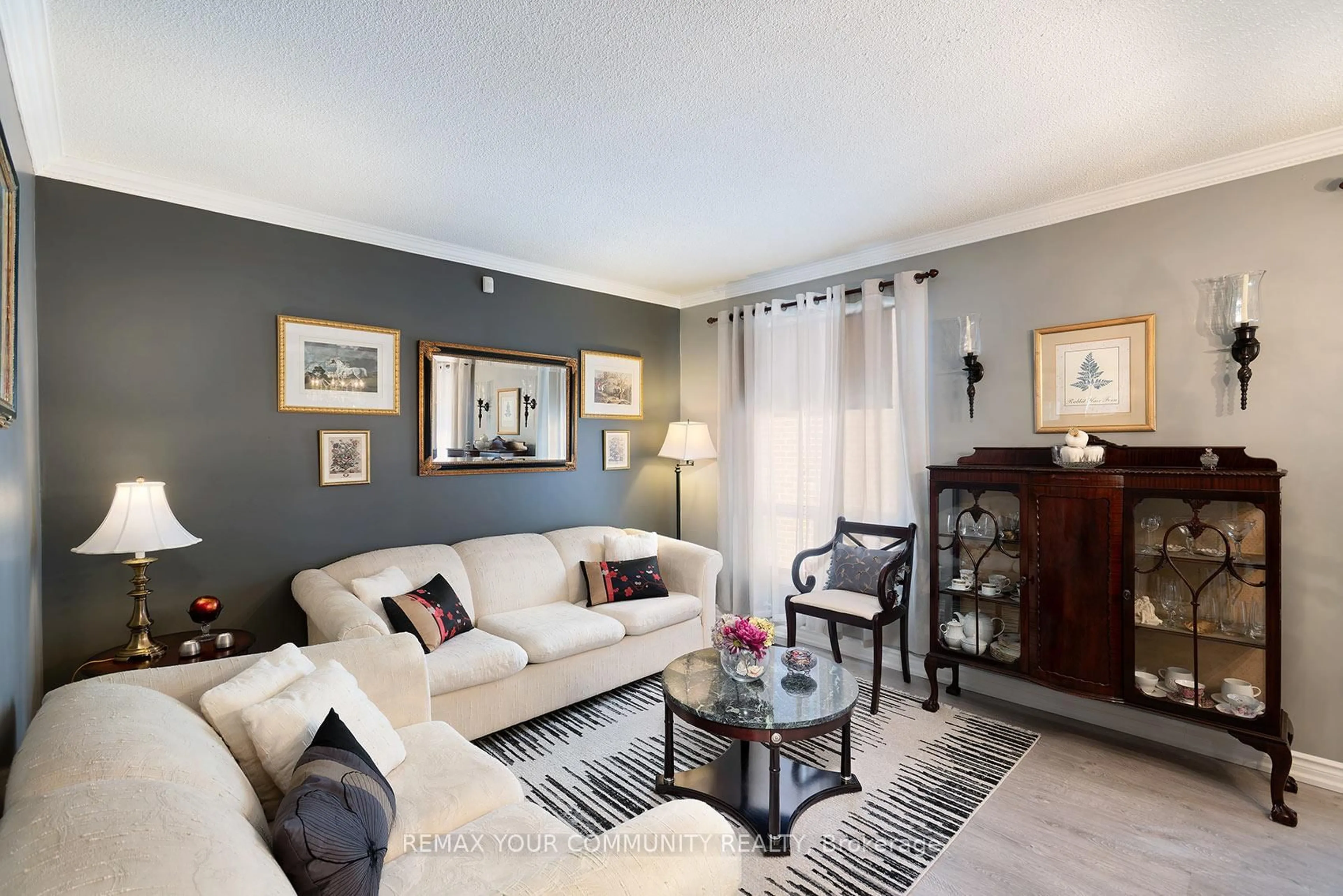 Living room with furniture, unknown for 52 Hornchurch Cres, Markham Ontario L3R 7C6