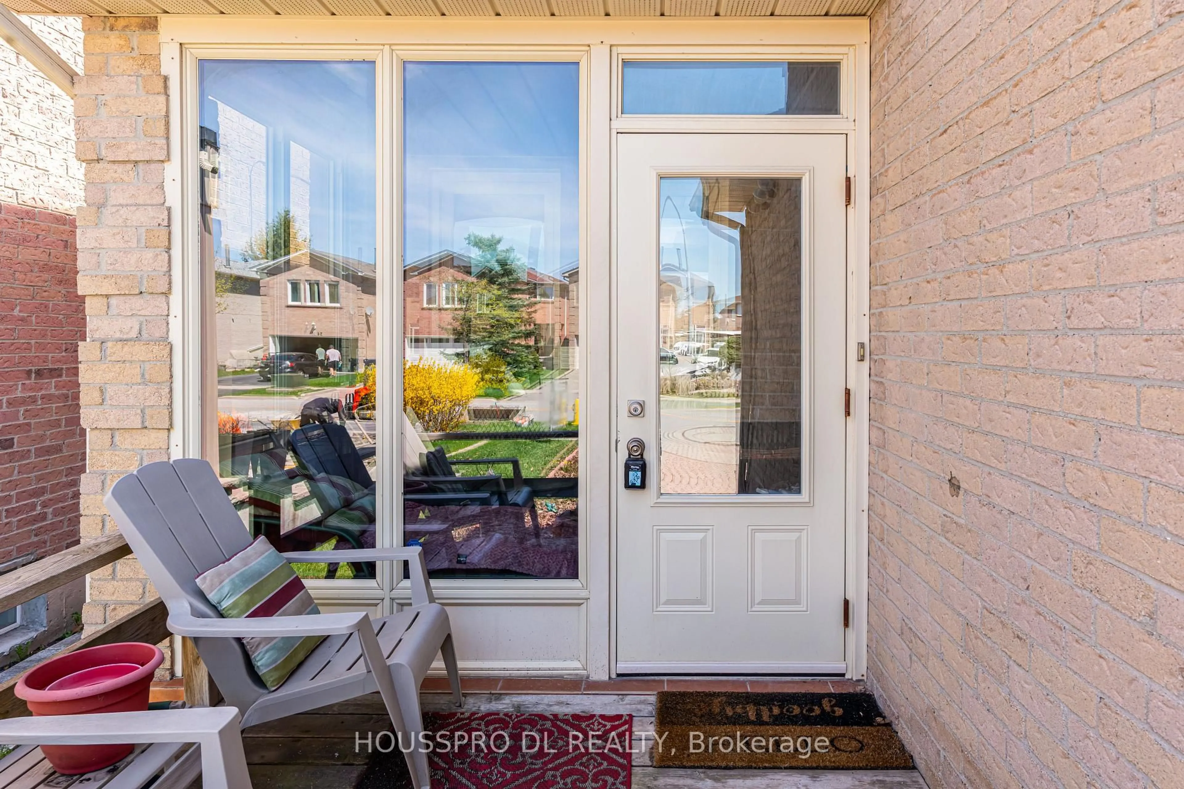 Indoor entryway for 29 Westhampton Dr, Vaughan Ontario L4J 7H5