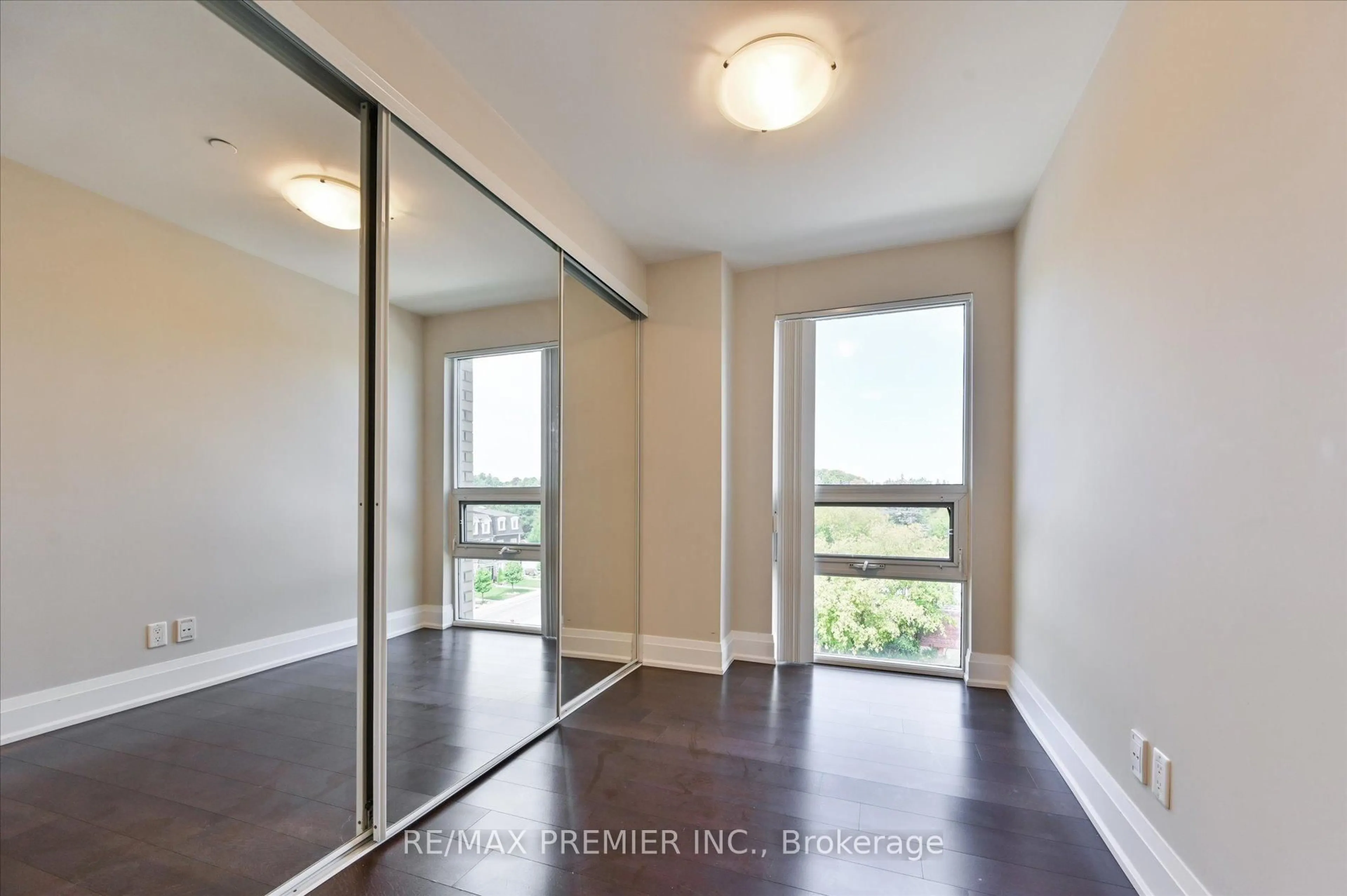 Unknown for 8302 Islington Ave #517, Vaughan Ontario L4L 0E6