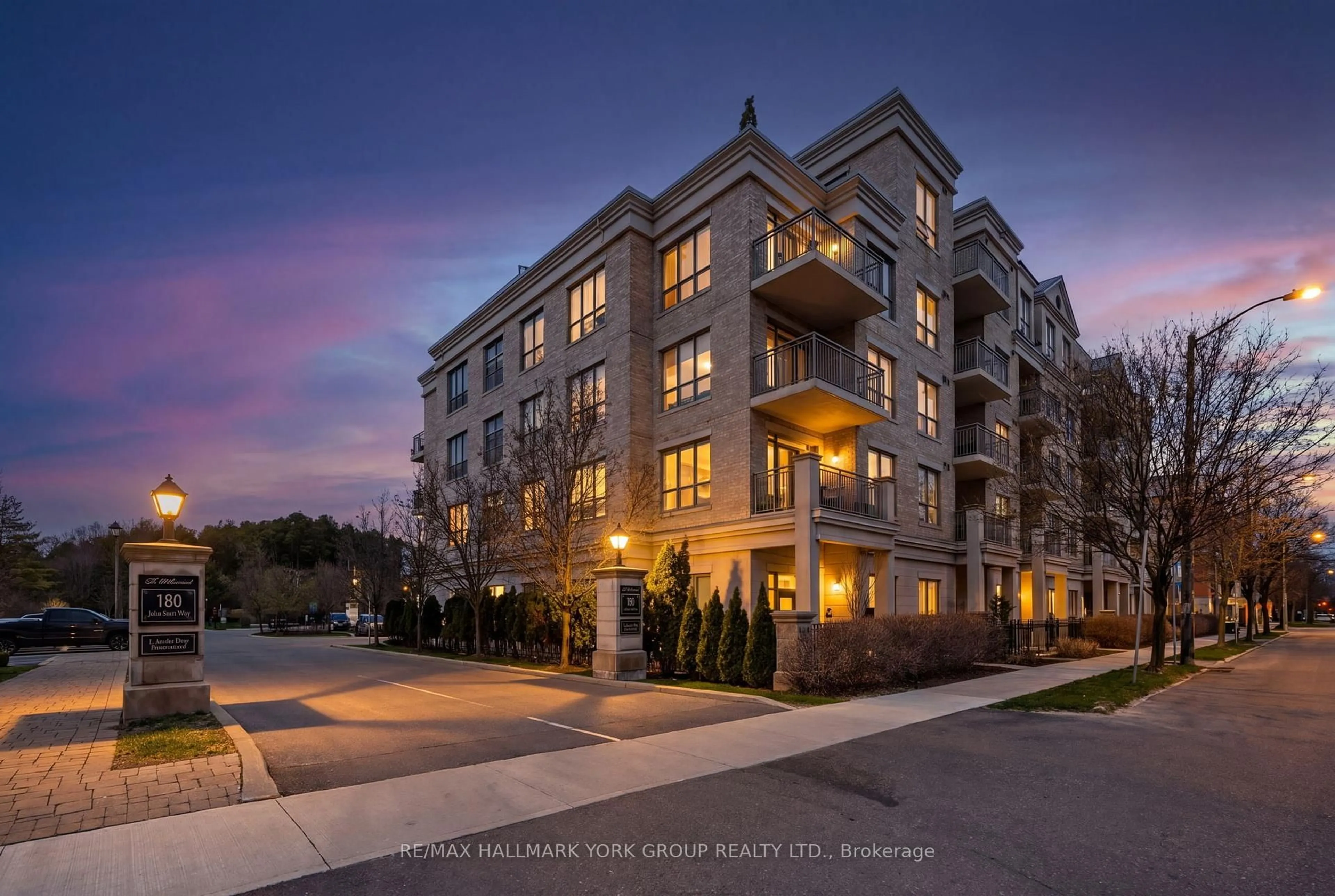 Unknown for 180 John Way #109, Aurora Ontario L4G 0R3