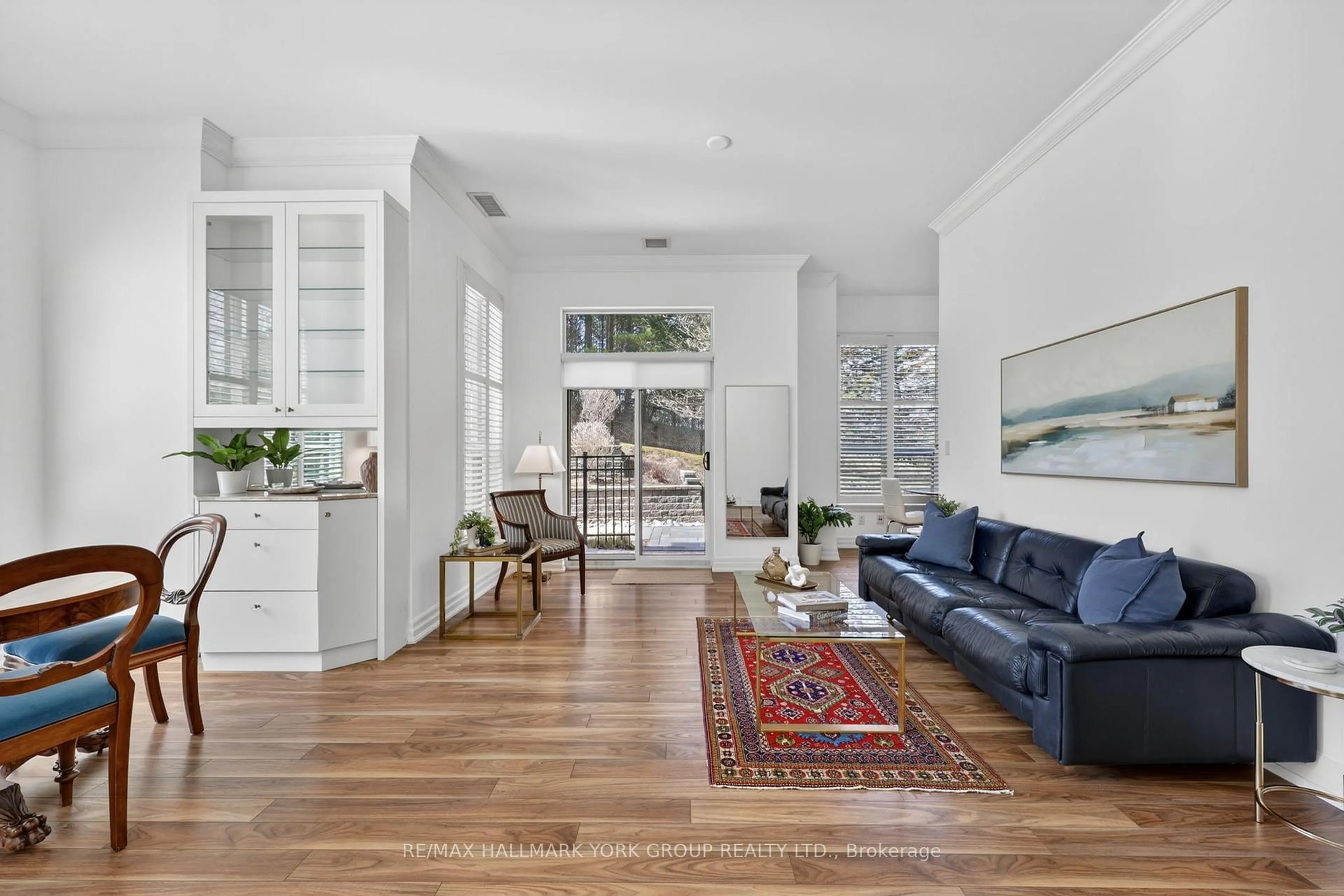 Living room with furniture, unknown for 180 John Way #109, Aurora Ontario L4G 0R3