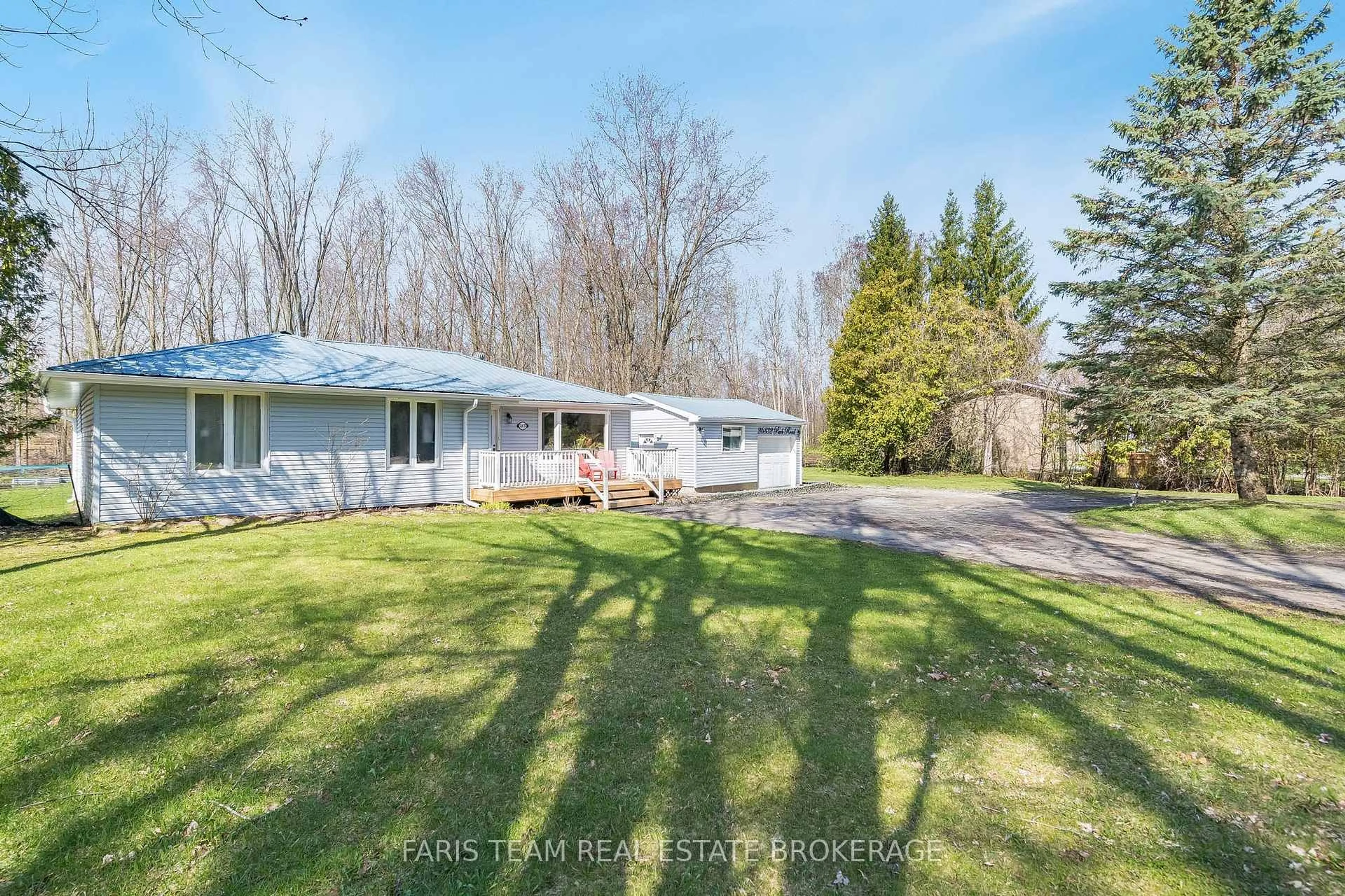 A pic from outside/outdoor area/front of a property/back of a property/a pic from drone, water/lake/river/ocean view for 26832 Park Rd, Georgina Ontario L0E 1R0