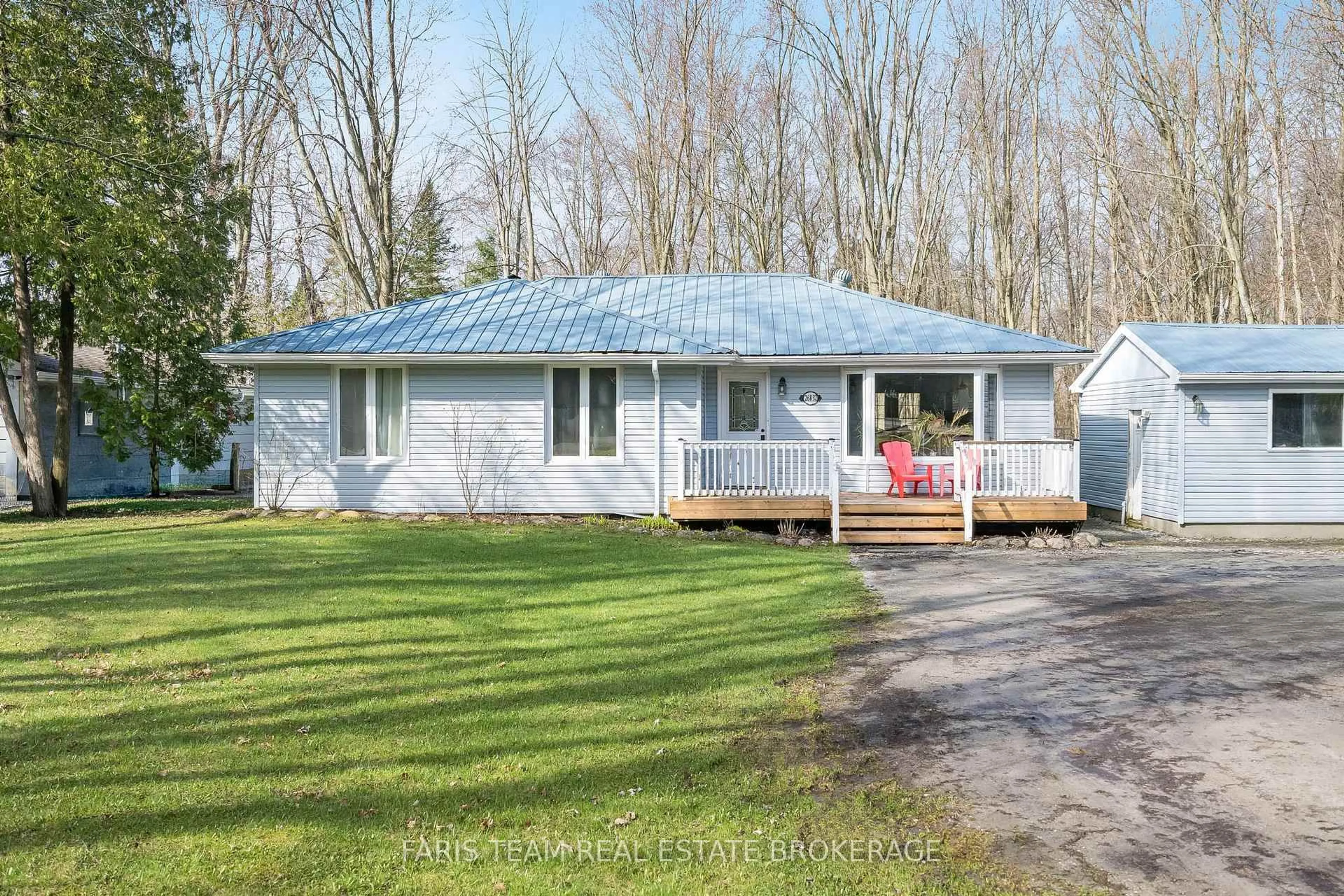 A pic from outside/outdoor area/front of a property/back of a property/a pic from drone, unknown for 26832 Park Rd, Georgina Ontario L0E 1R0