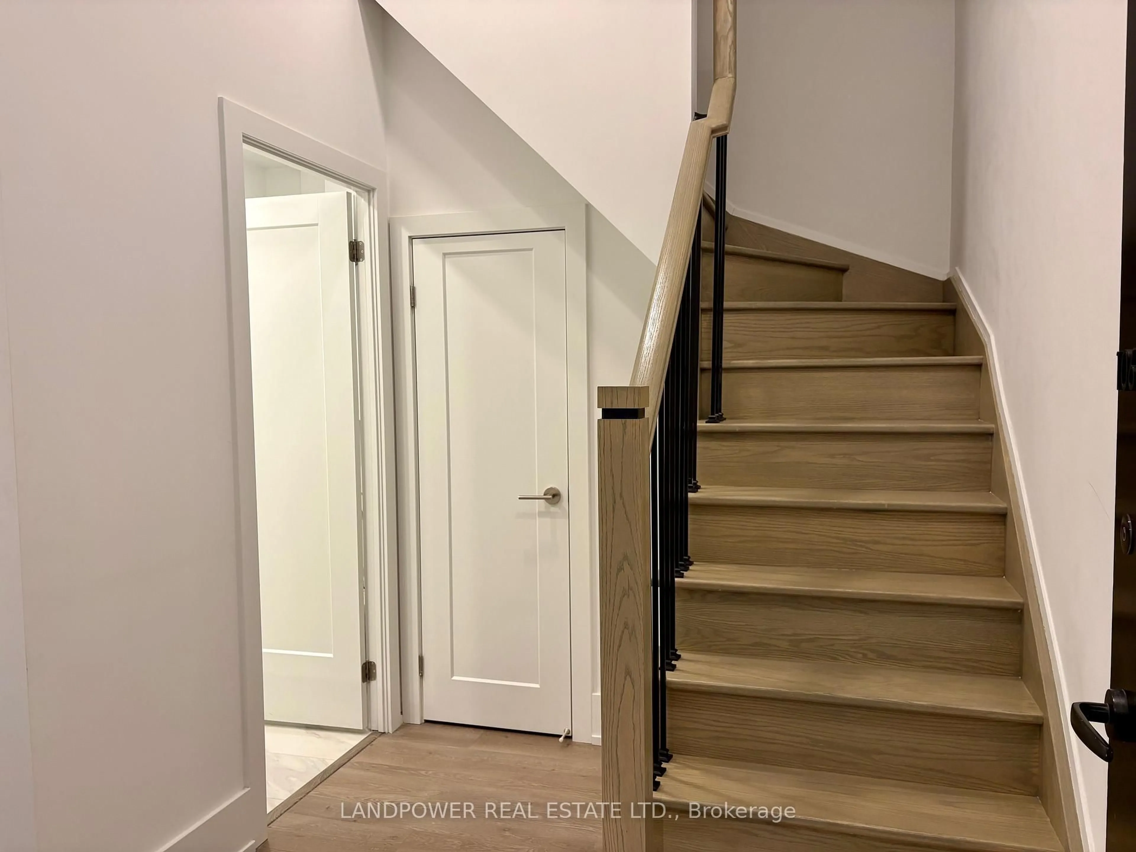 Stairs for 9 Clegg Rd #TH-106N, Markham Ontario L6G 0H3