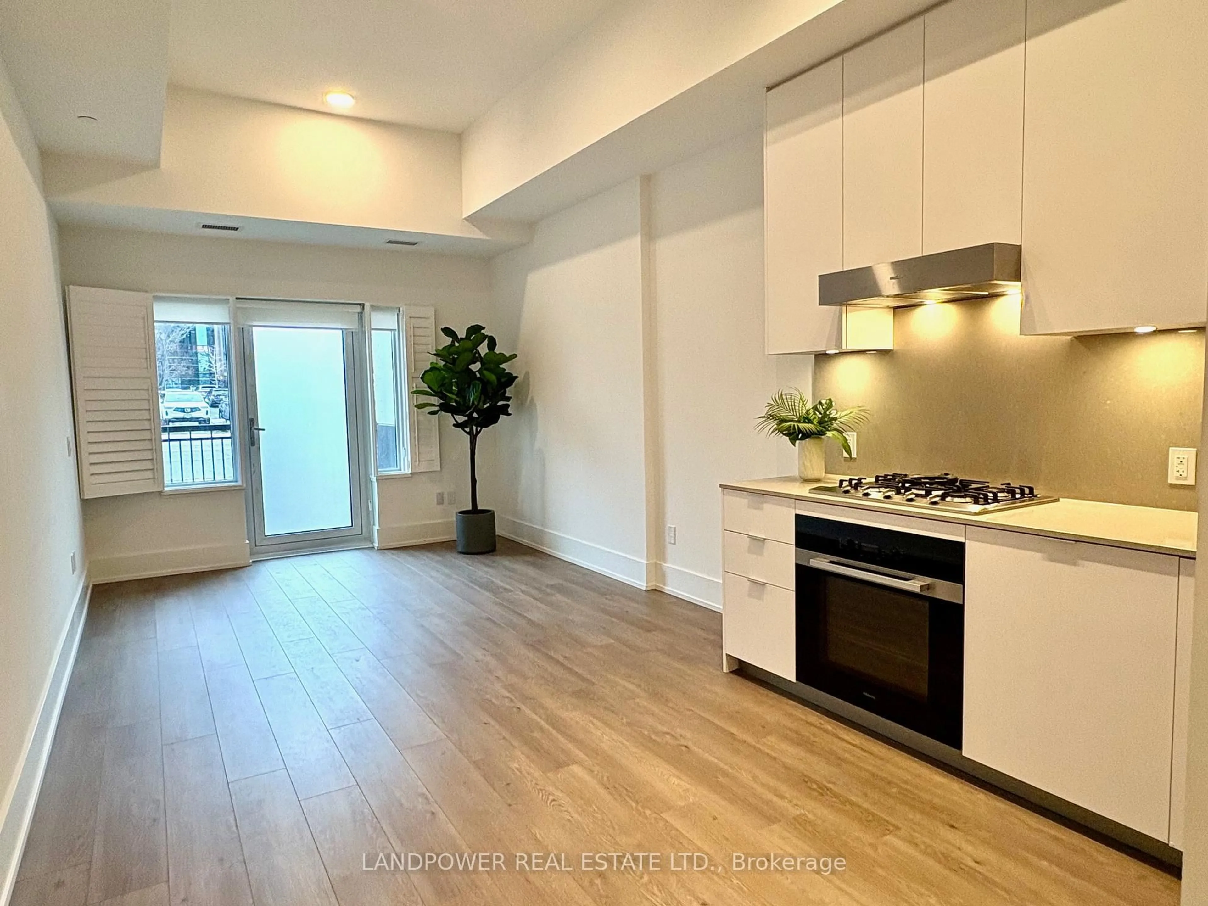 Open concept kitchen, unknown for 9 Clegg Rd #TH-106N, Markham Ontario L6G 0H3