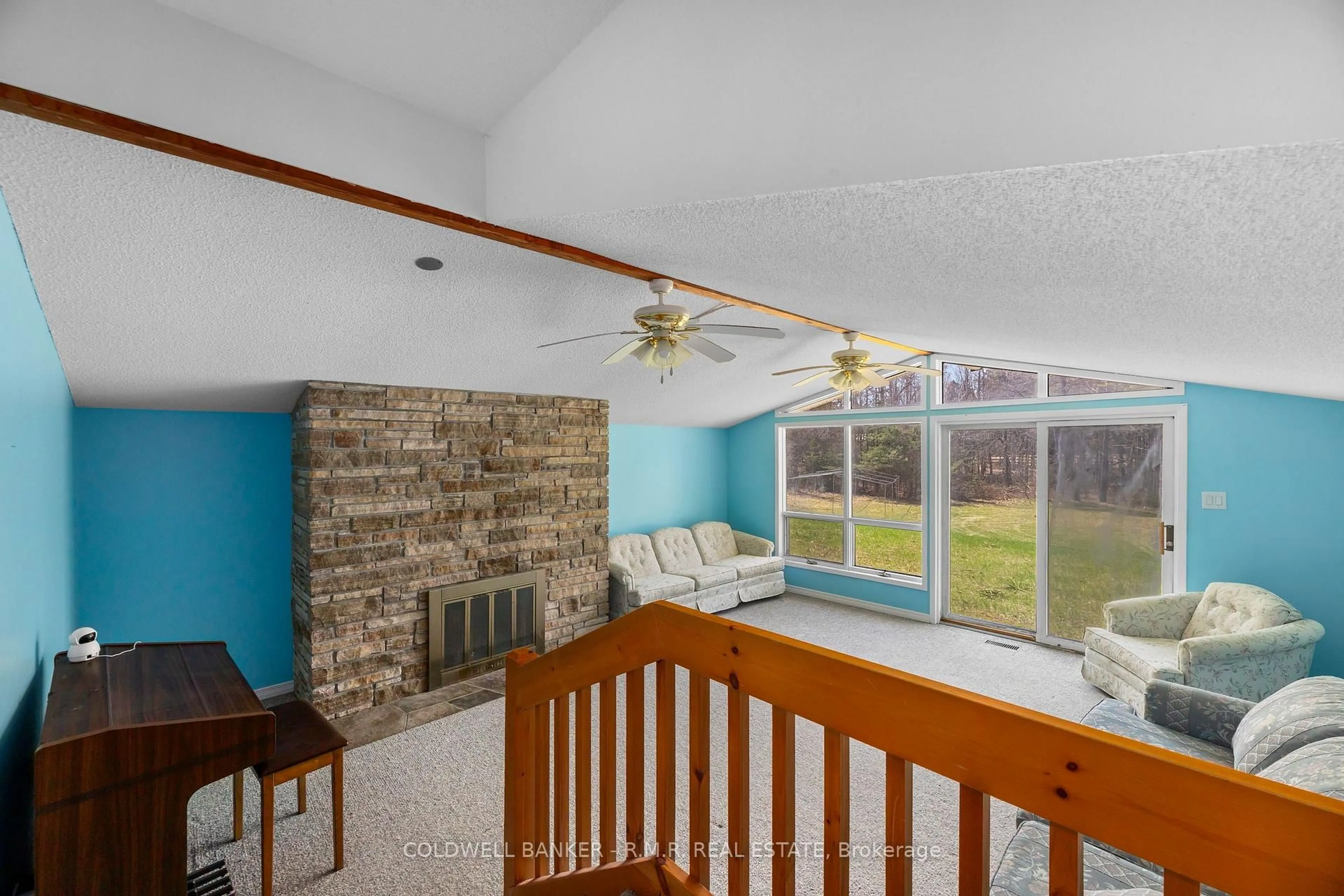 Living room with furniture, unknown for 6200 Concession 4 Rd, Uxbridge Ontario L0C 1A0