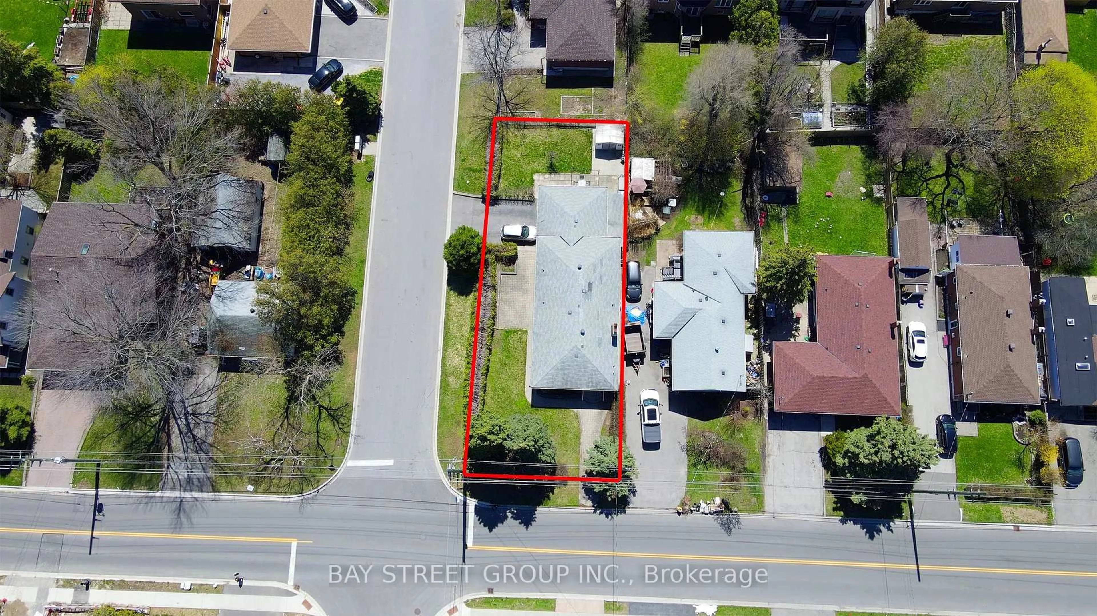 A pic from outside/outdoor area/front of a property/back of a property/a pic from drone, street for 93 Clark Ave, Markham Ontario L3T 1S7