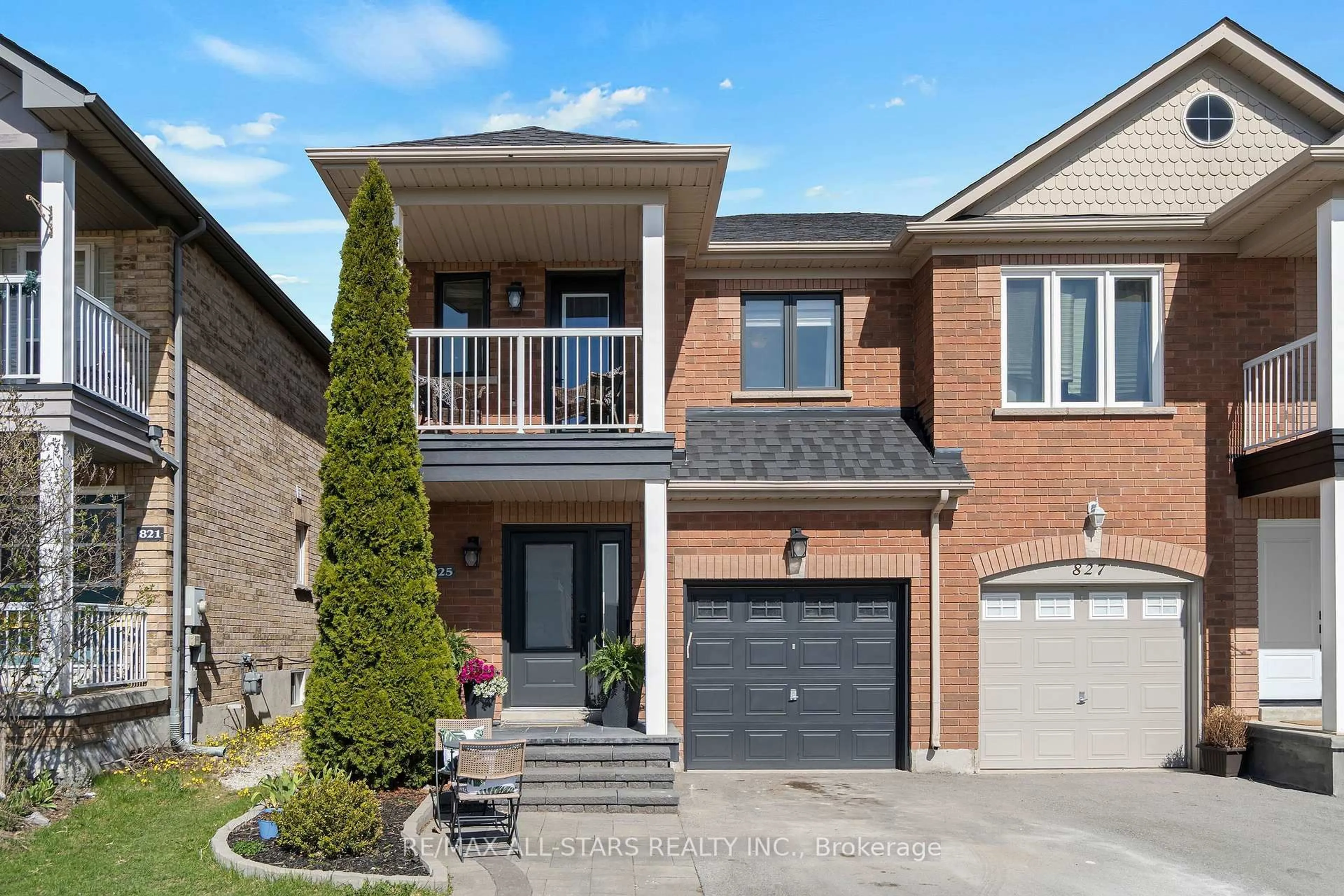 Home with brick exterior material, street for 825 Joe Persechini Dr, Newmarket Ontario L3X 2T7