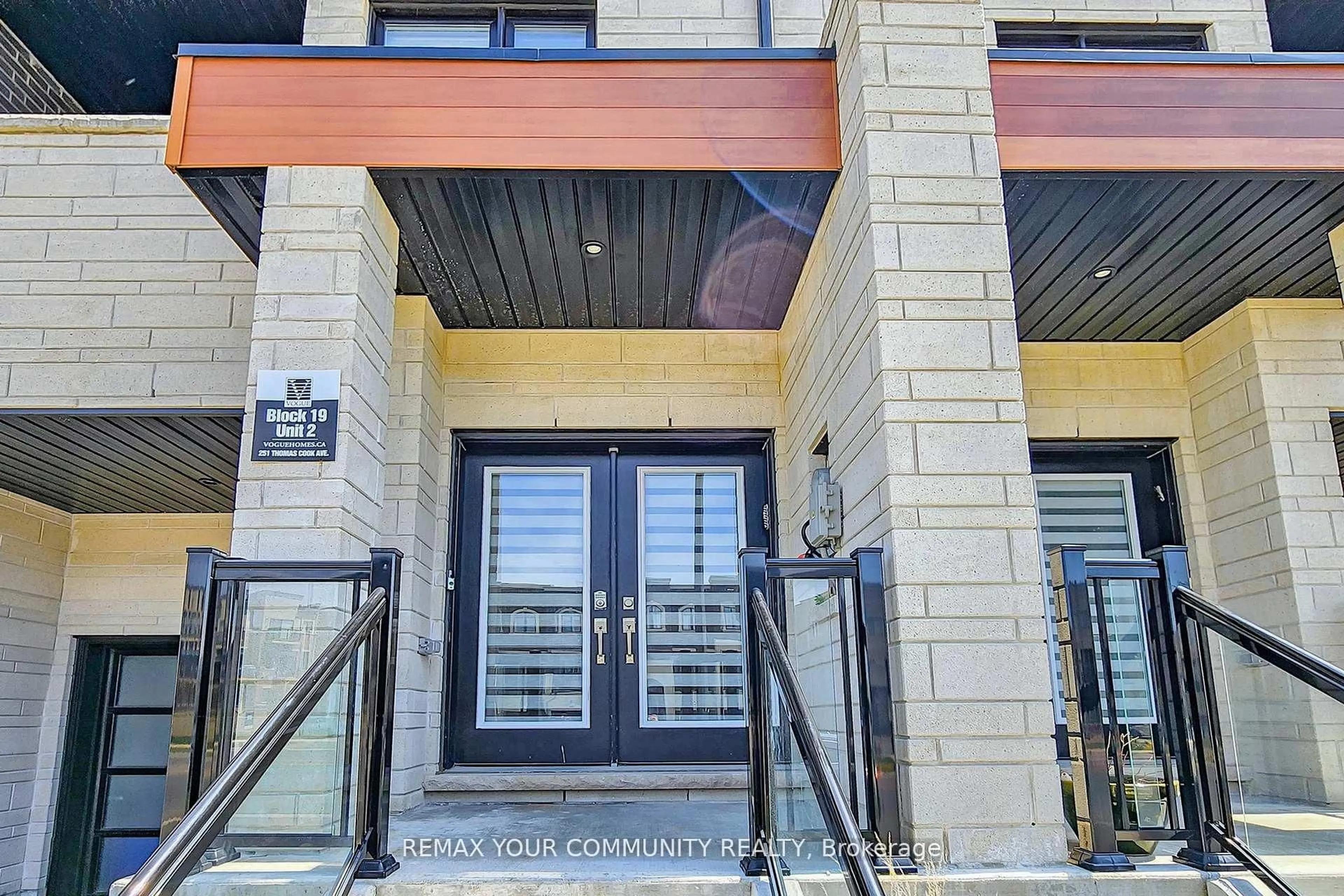 Indoor entryway for 251 Thomas Cook Ave, Vaughan Ontario L6A 5A1