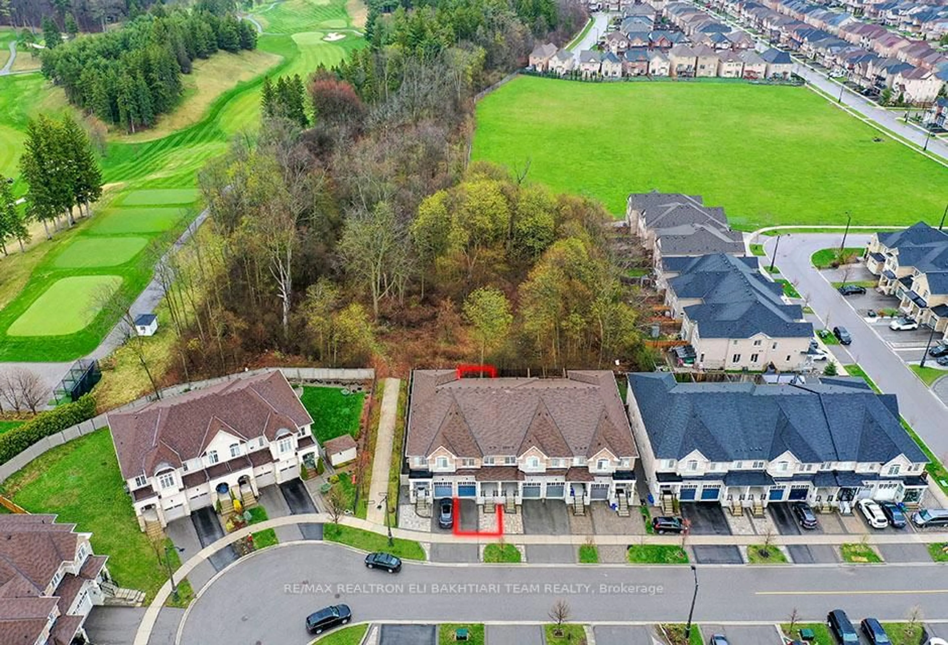 A pic from outside/outdoor area/front of a property/back of a property/a pic from drone, mountain view for 96 Port Arthur Cres, Richmond Hill Ontario L4E 0Z9