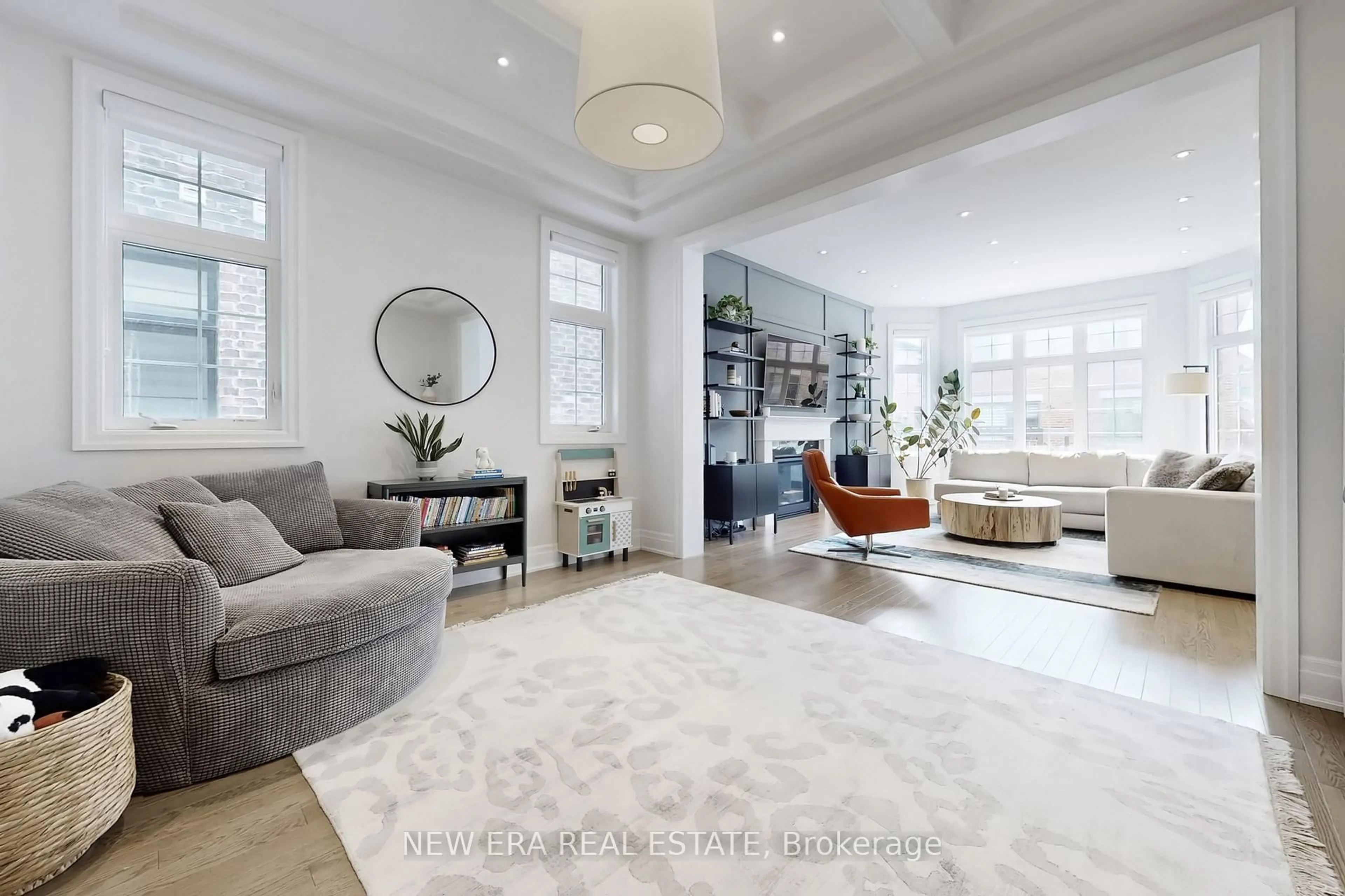 Living room with furniture, unknown for 19 Hugh Mccutcheon Way, Vaughan Ontario L4H 4S8