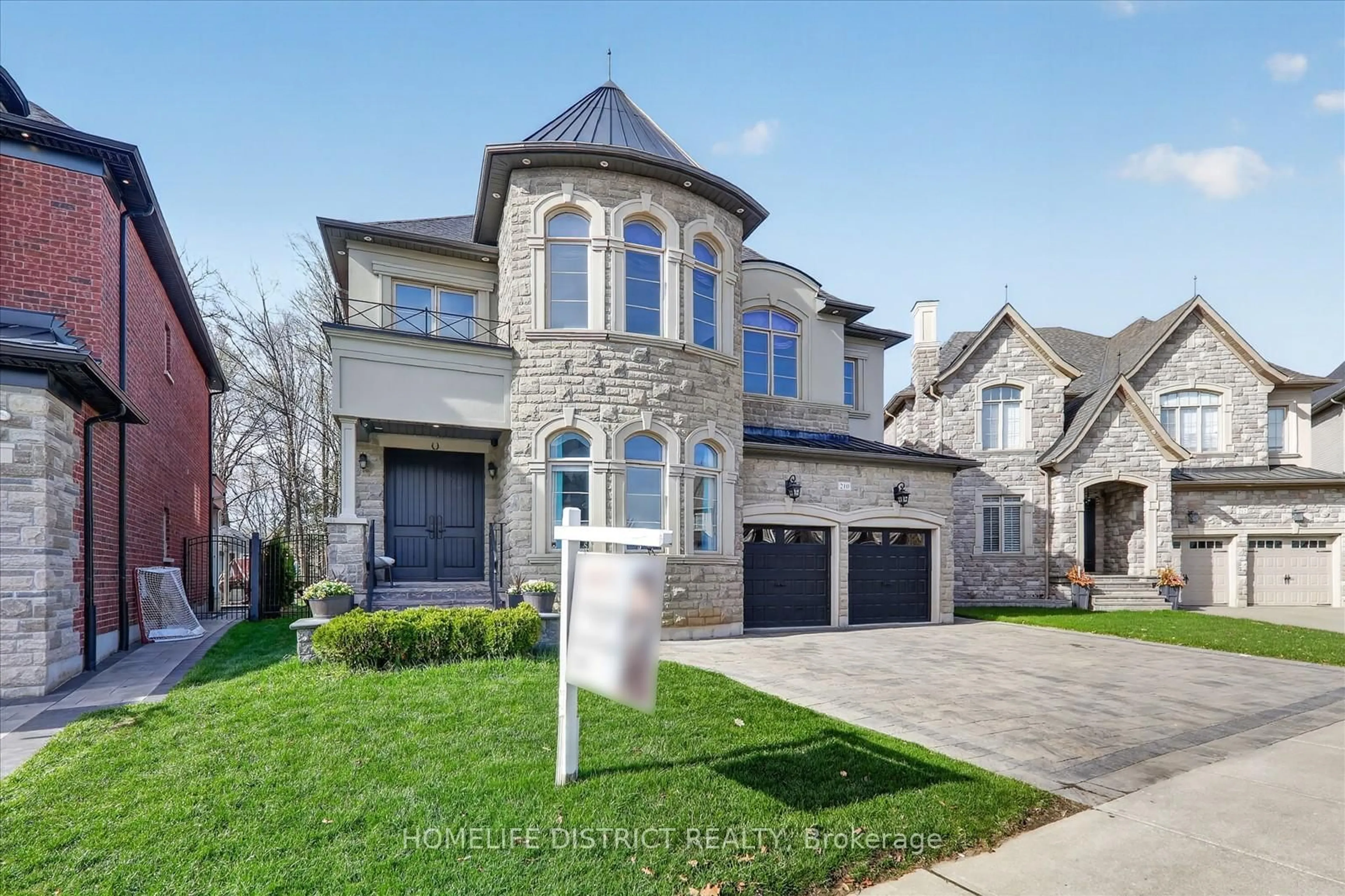 Home with brick exterior material, street for 210 Cannes Ave, Vaughan Ontario L4H 3X2