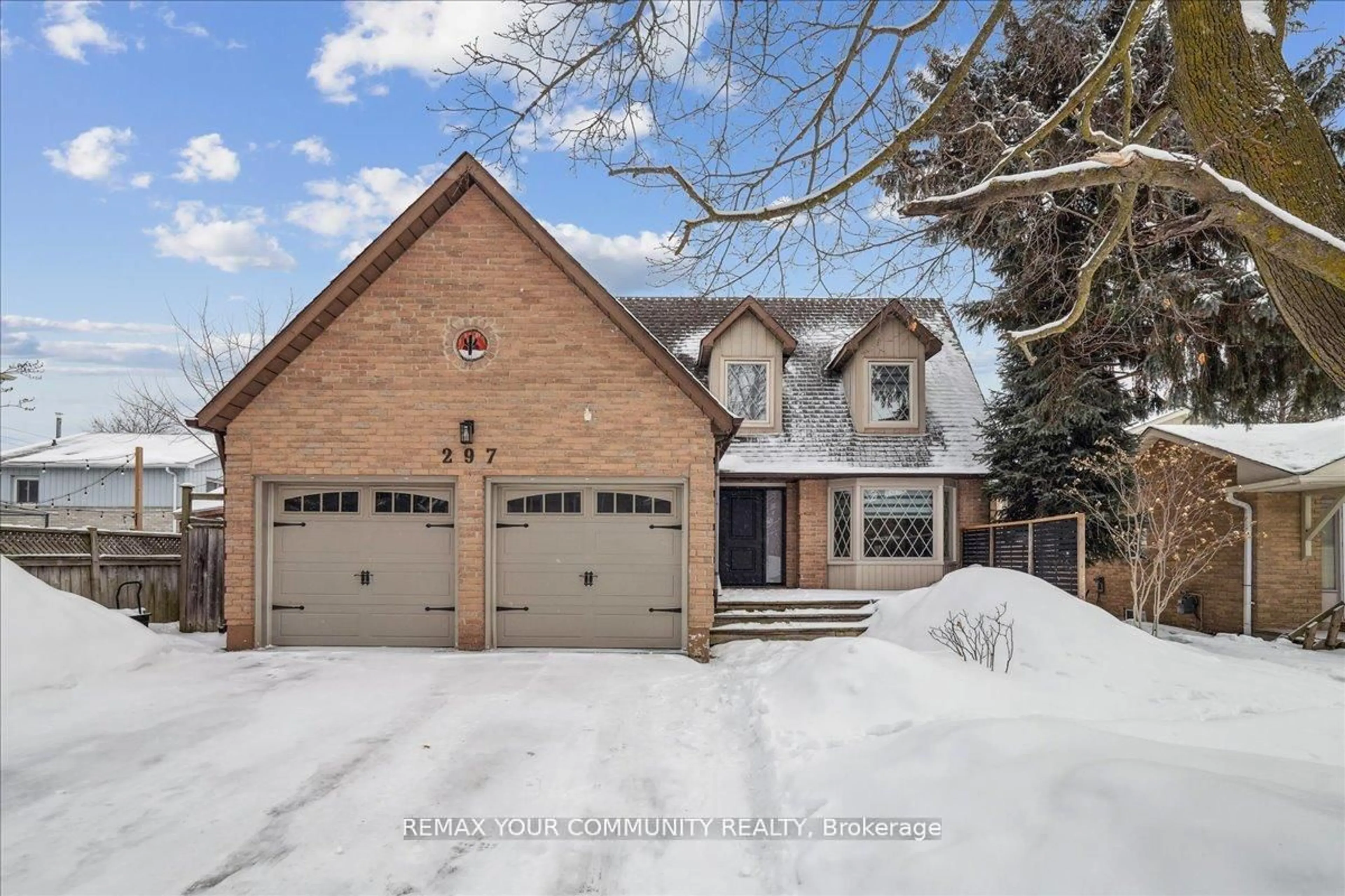 Home with brick exterior material, street for 297 Burford St, Newmarket Ontario L3Y 6E7