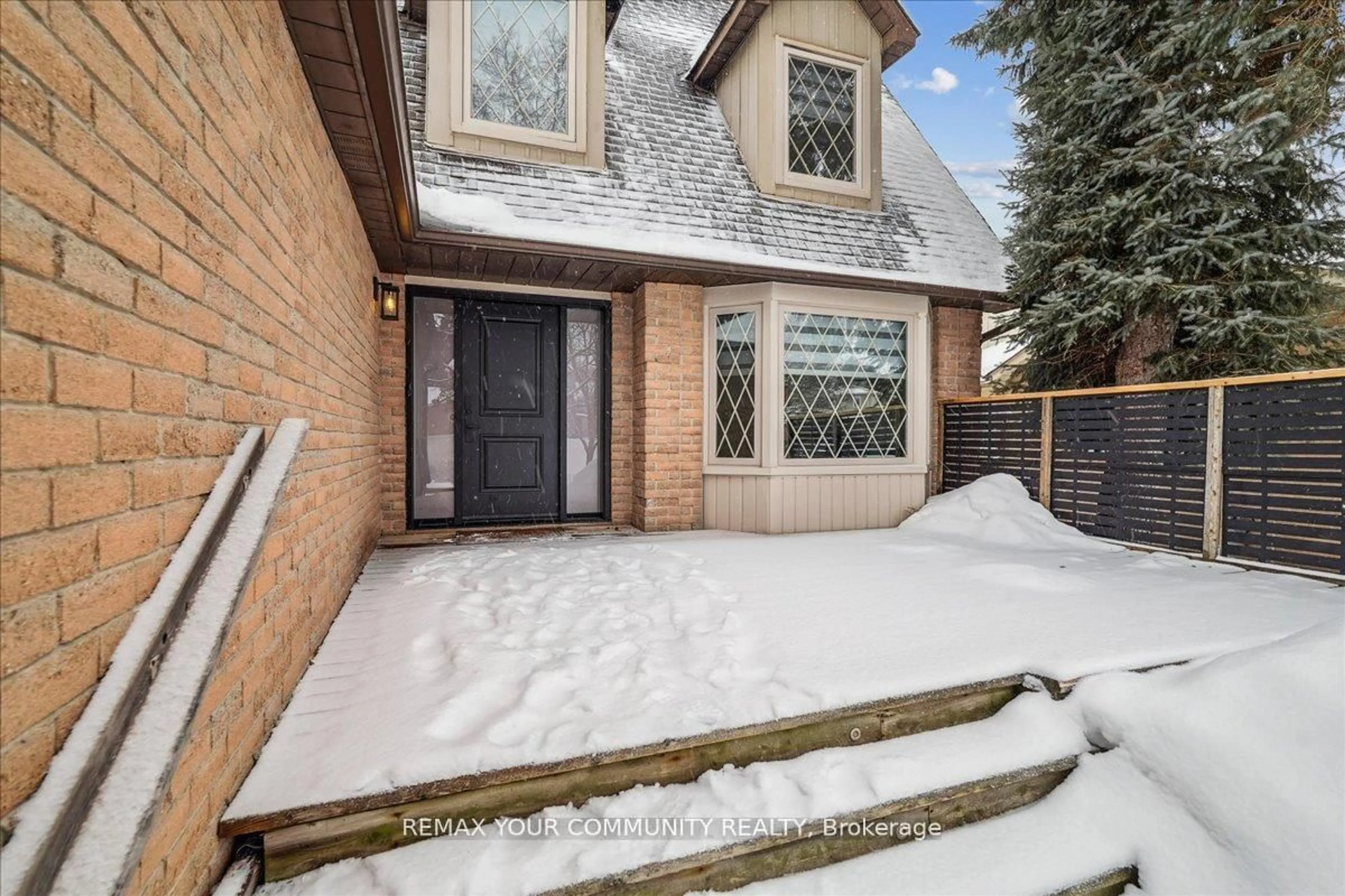 Home with brick exterior material, street for 297 Burford St, Newmarket Ontario L3Y 6E7