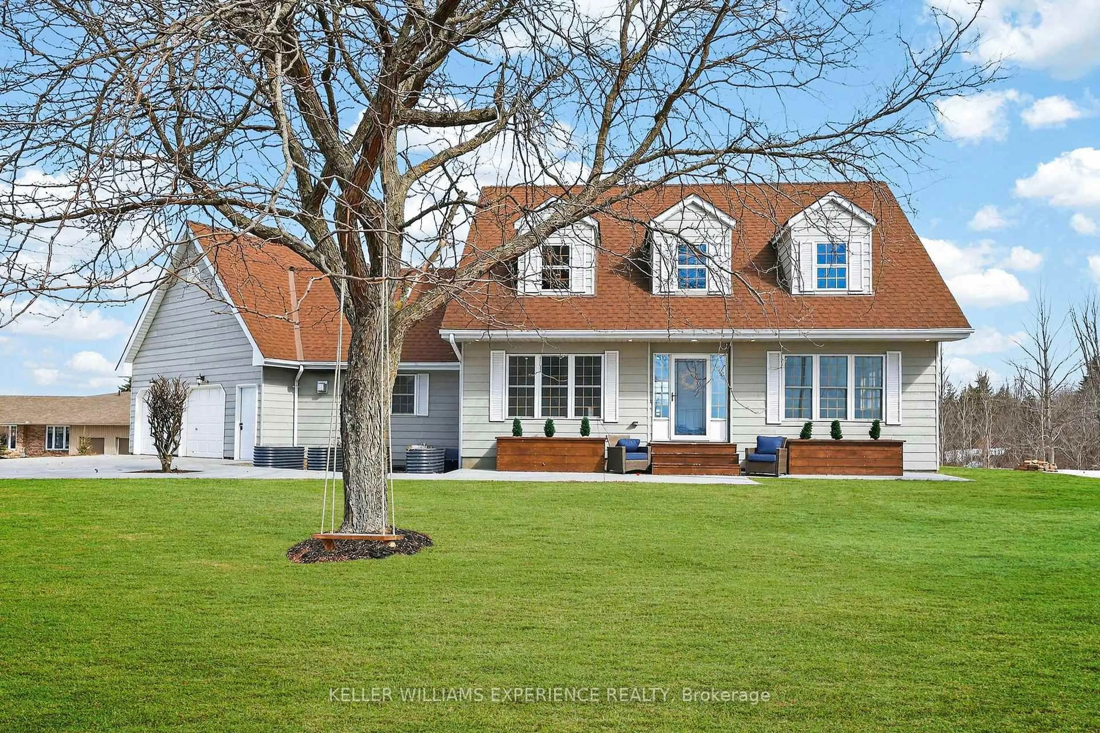 Home with vinyl exterior material, unknown for 2 Algonquin Heights Crt, Essa Ontario L0L 2N0