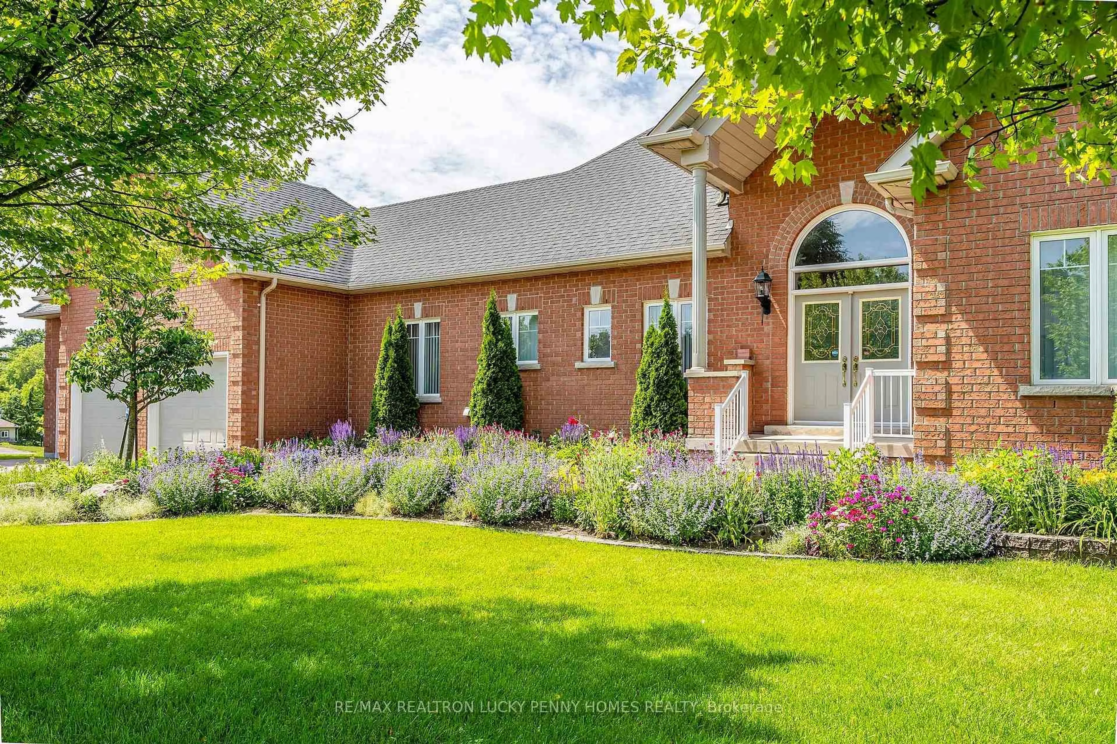 Home with brick exterior material, unknown for 24 George Pipher Lane, Whitchurch-Stouffville Ontario L4A 1M4