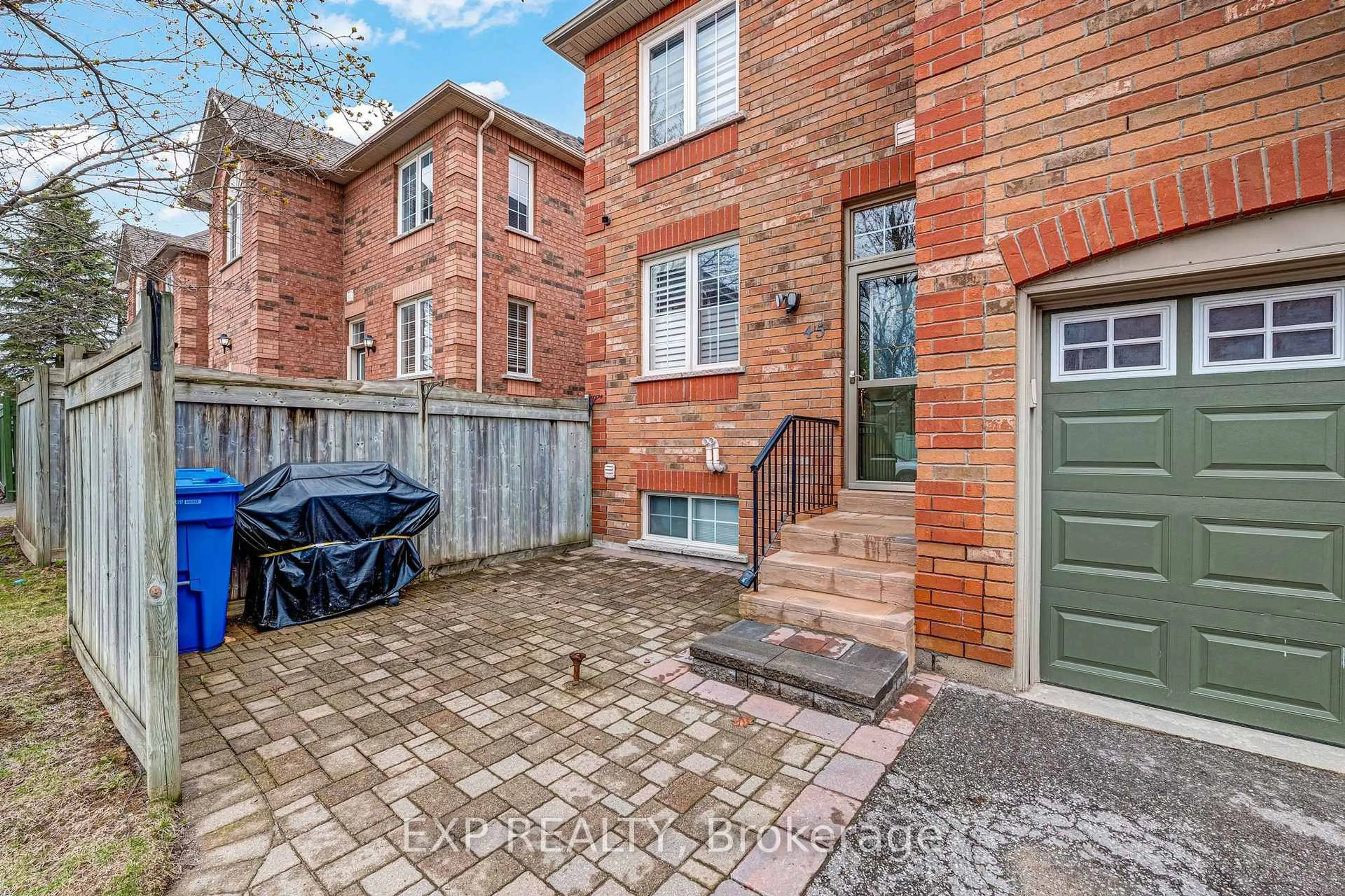 Unknown for 45 Sandlewood Crt, Aurora Ontario L4G 7N2