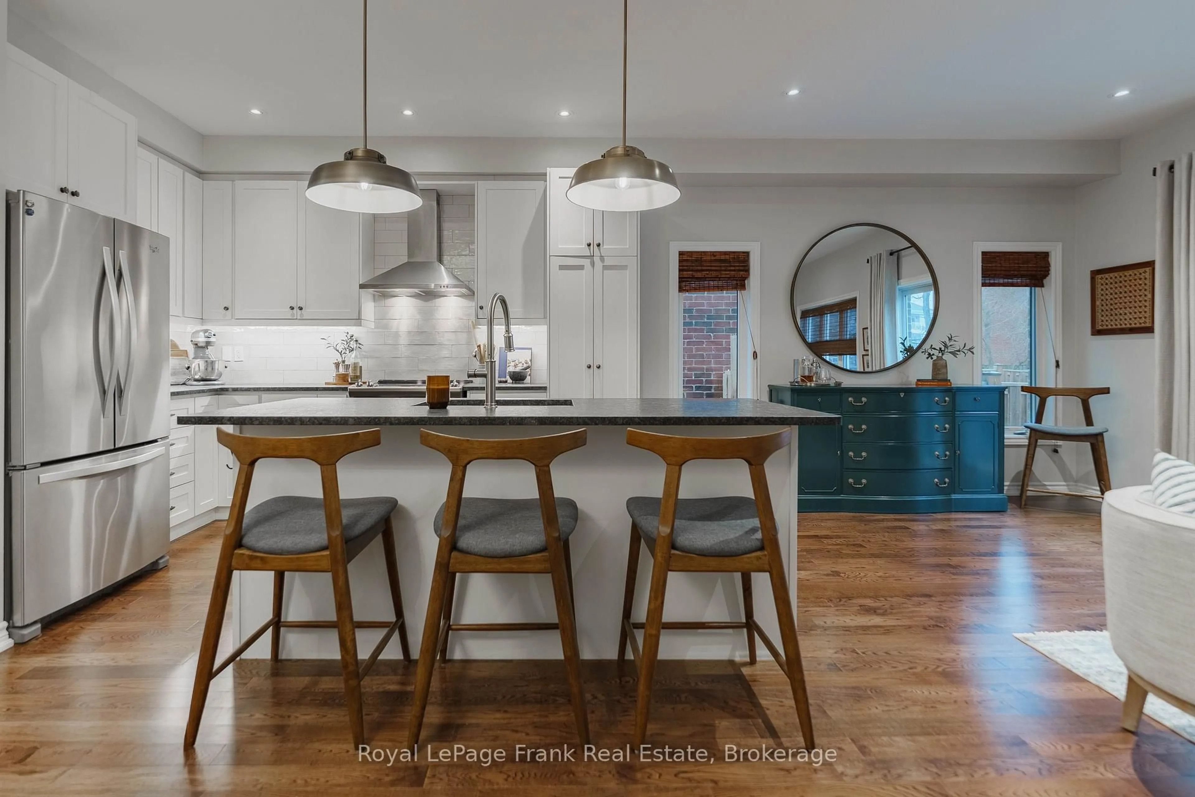 Open concept kitchen, unknown for 9 Michael Cummings Crt, Uxbridge Ontario L9P 0E6