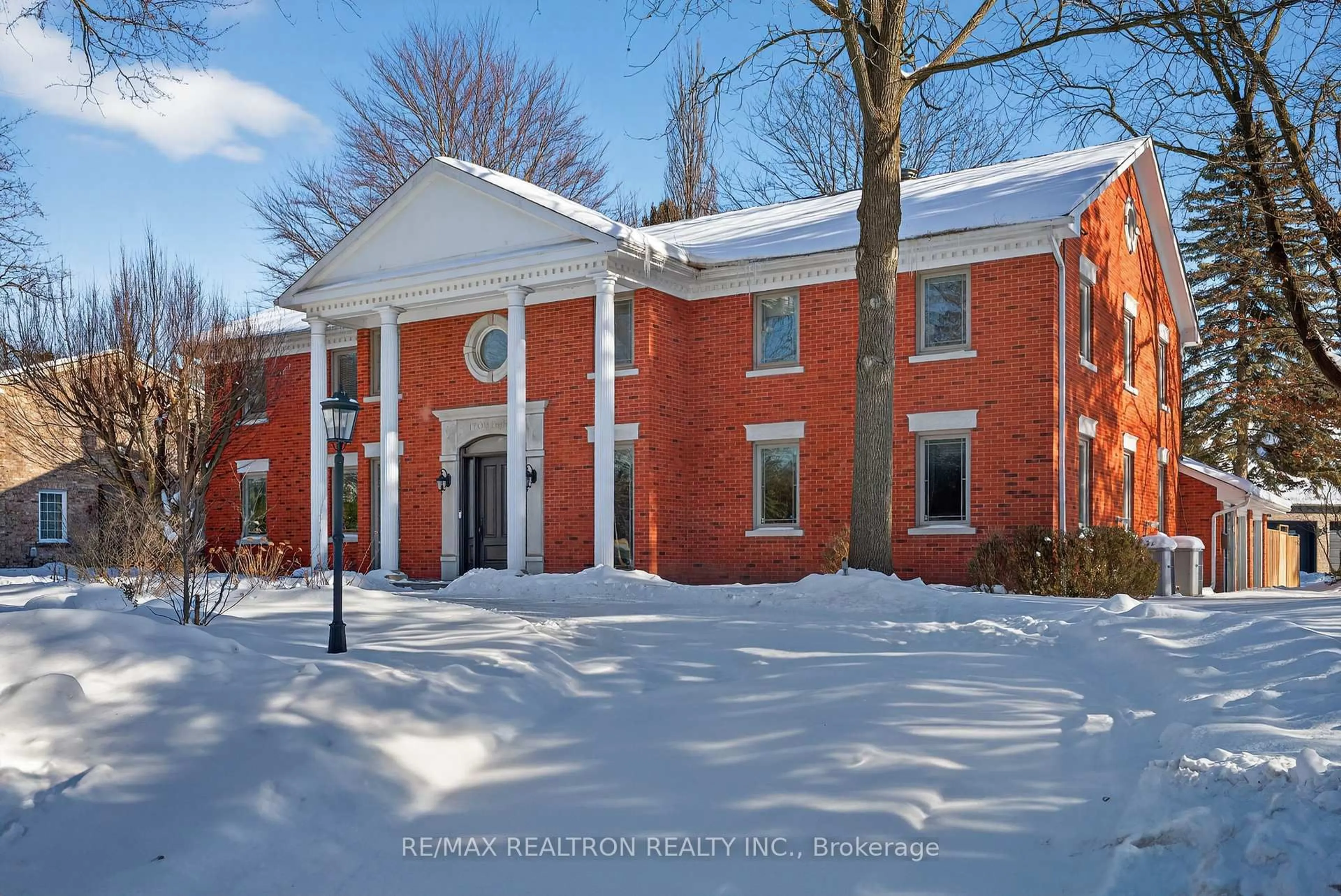 Home with brick exterior material, building for 17 Old English Lane, Markham Ontario L3T 2V1