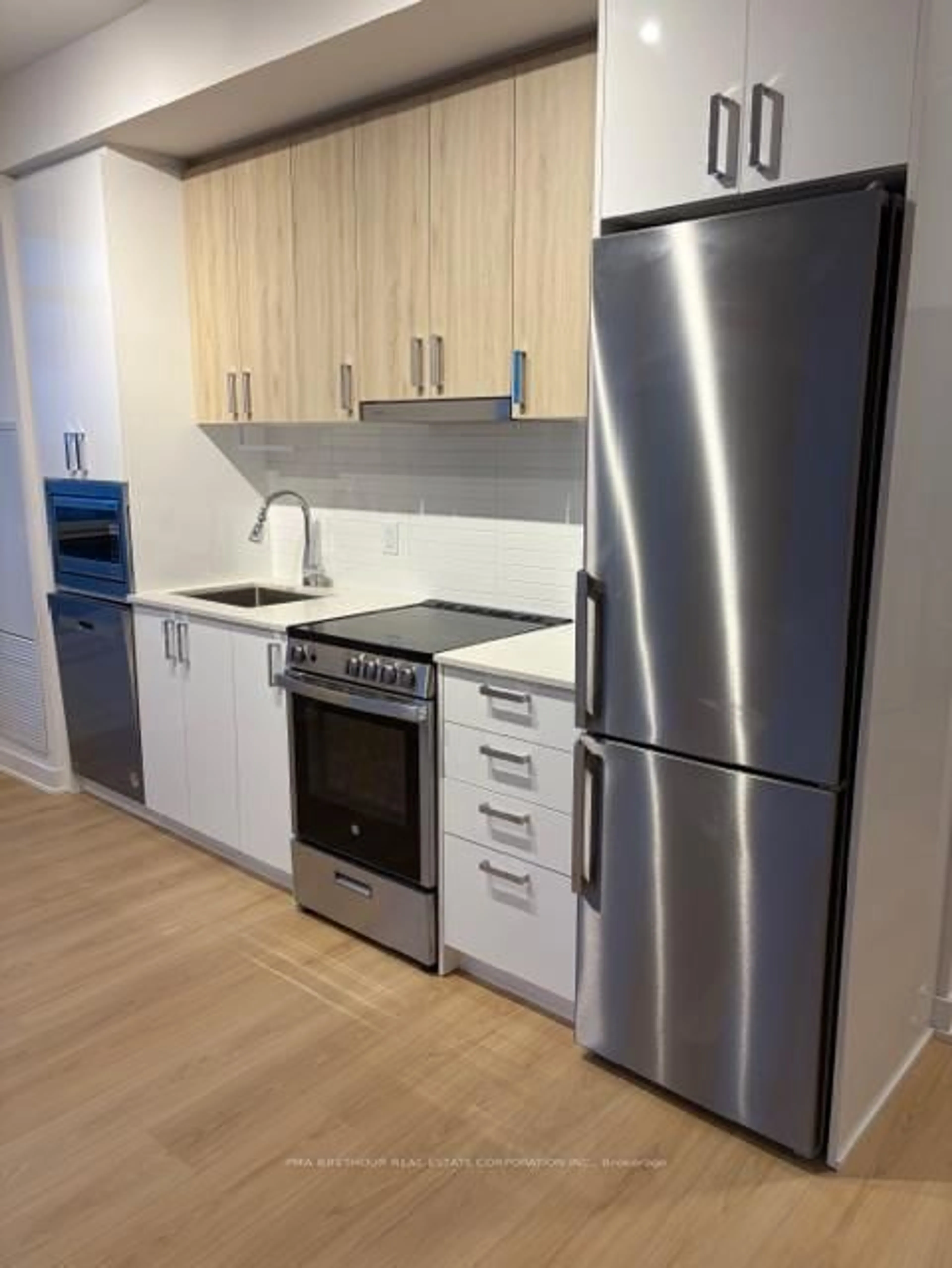Standard kitchen, wood/laminate floor for 30 Upper Mall Way #416, Vaughan Ontario L4J 0L7