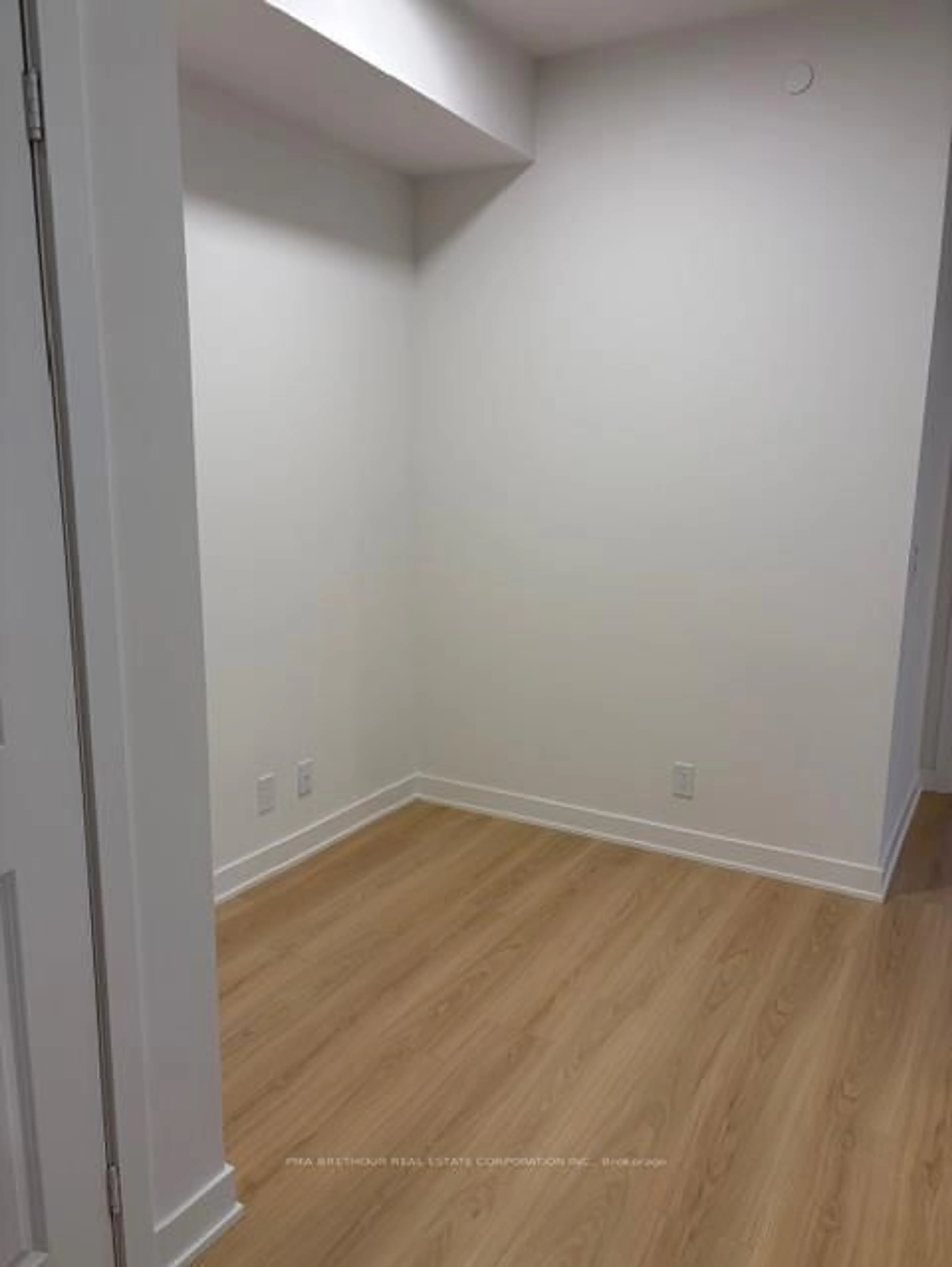 A pic of a room for 30 Upper Mall Way #416, Vaughan Ontario L4J 0L7