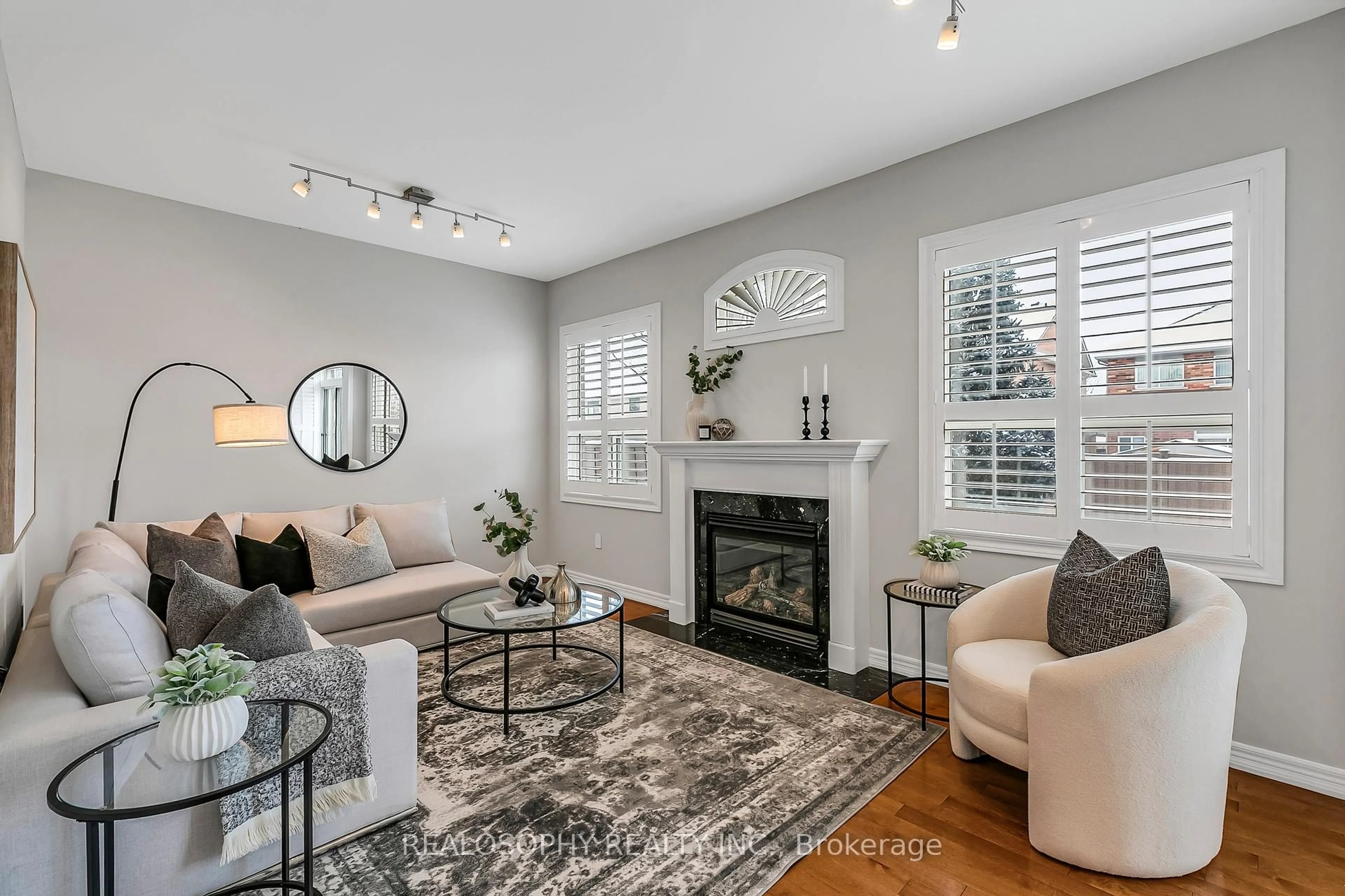 Living room with furniture, unknown for 284 Bilbrough St, Aurora Ontario L4G 7X5