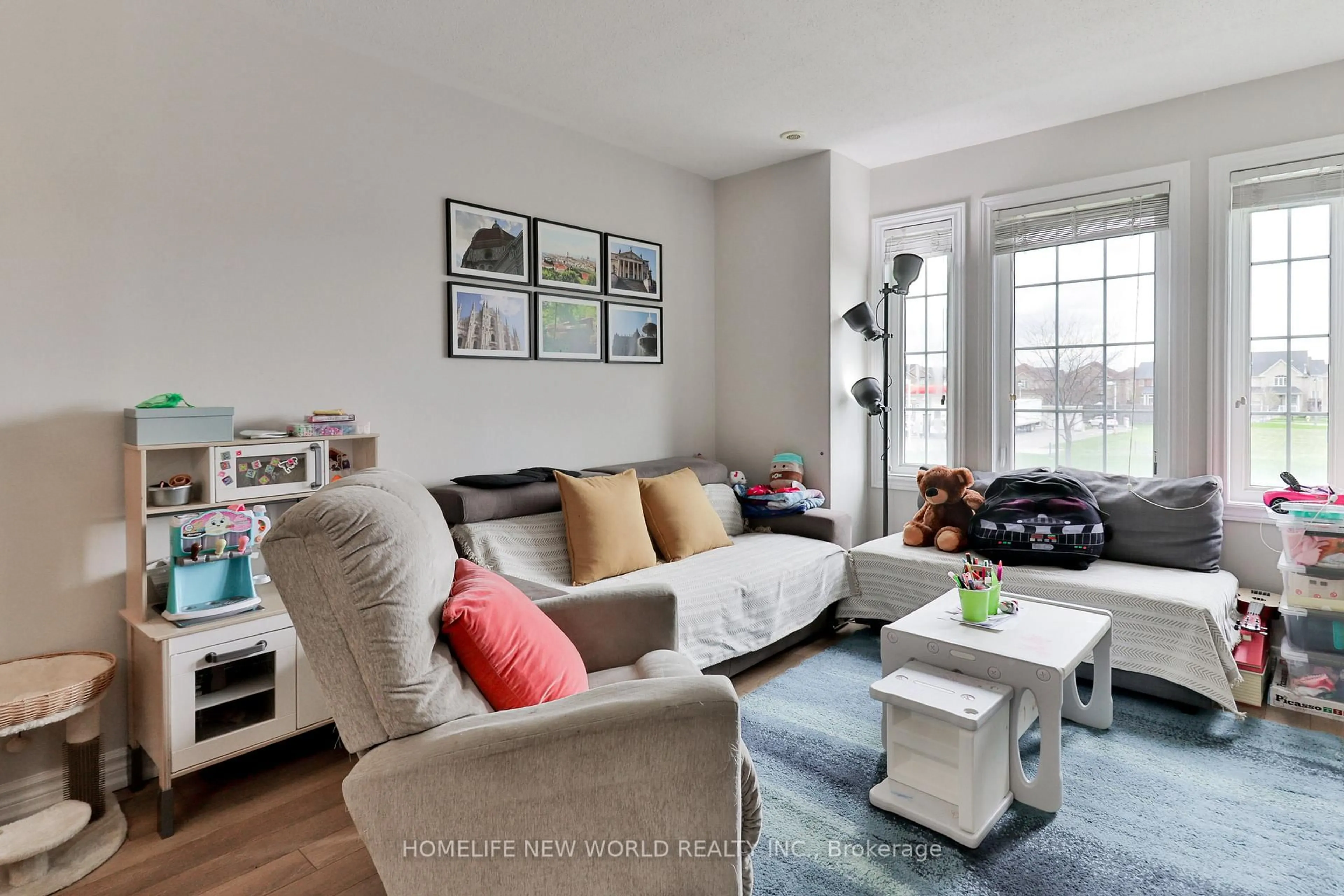 Living room with furniture, unknown for 10004 Mccowan Rd, Markham Ontario L6C 0N3