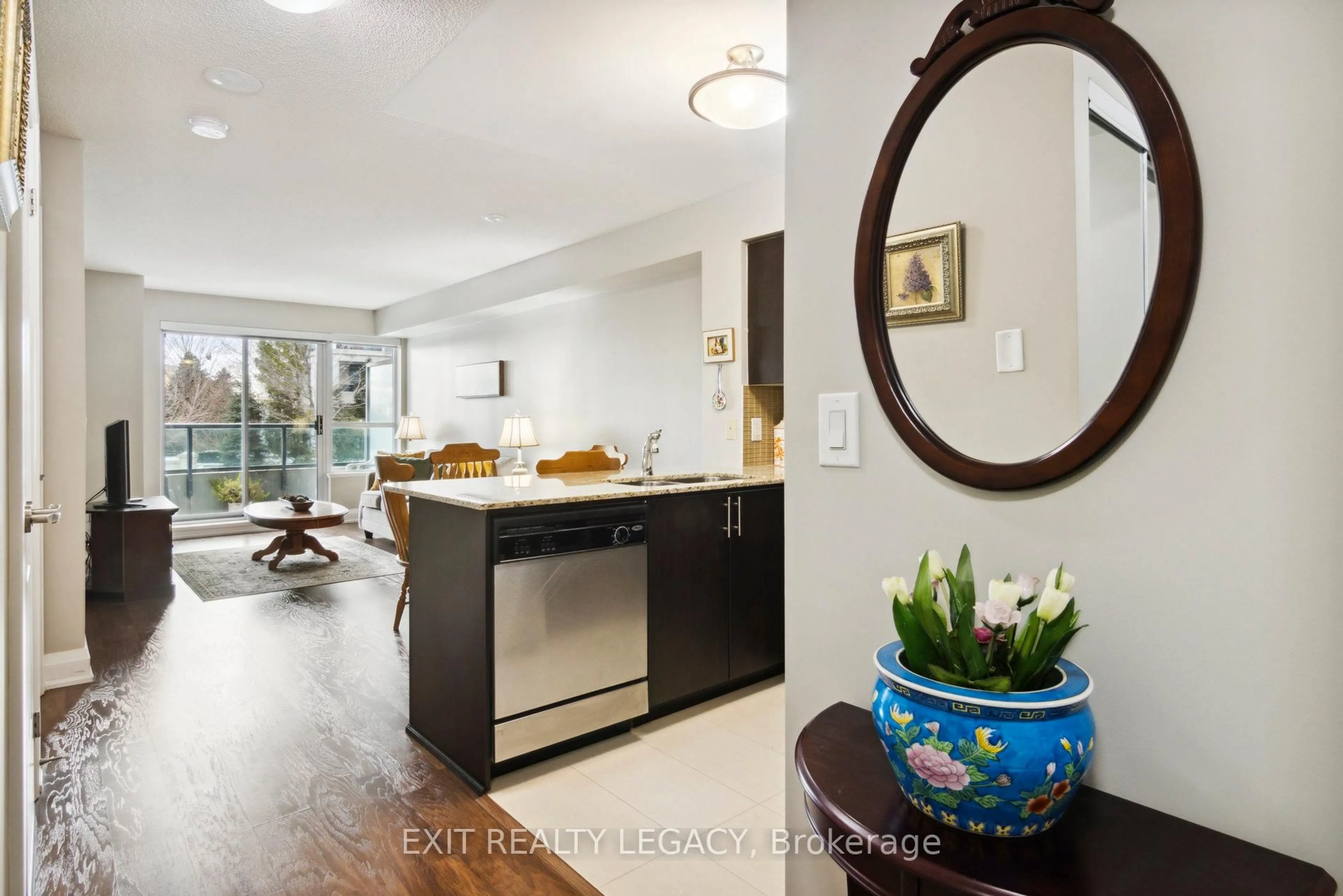 Unknown for 20 North Park Rd #206, Vaughan Ontario L4J 0G7