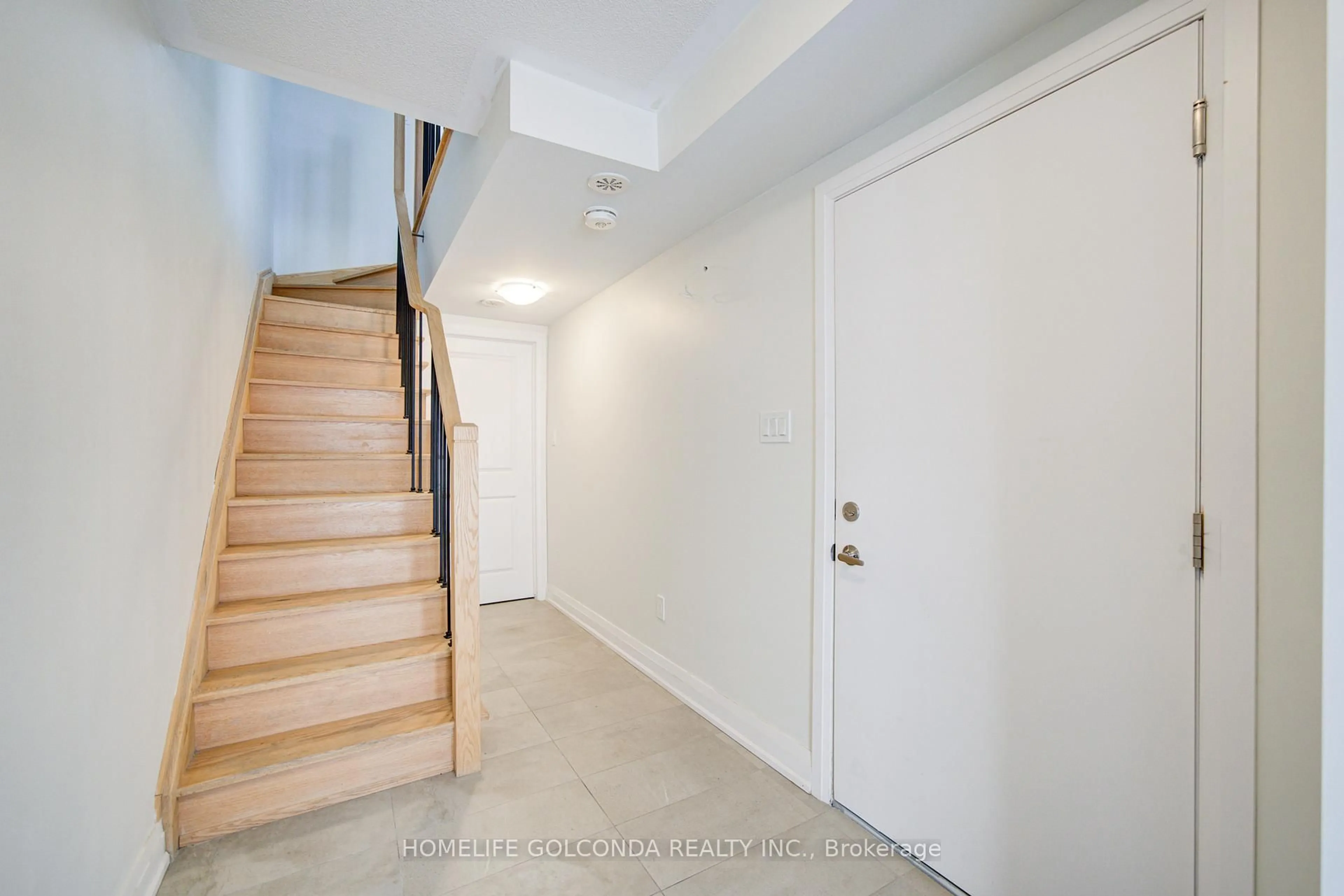 Unknown for 7 Maybank Lane, Whitchurch-Stouffville Ontario L4A 4X7