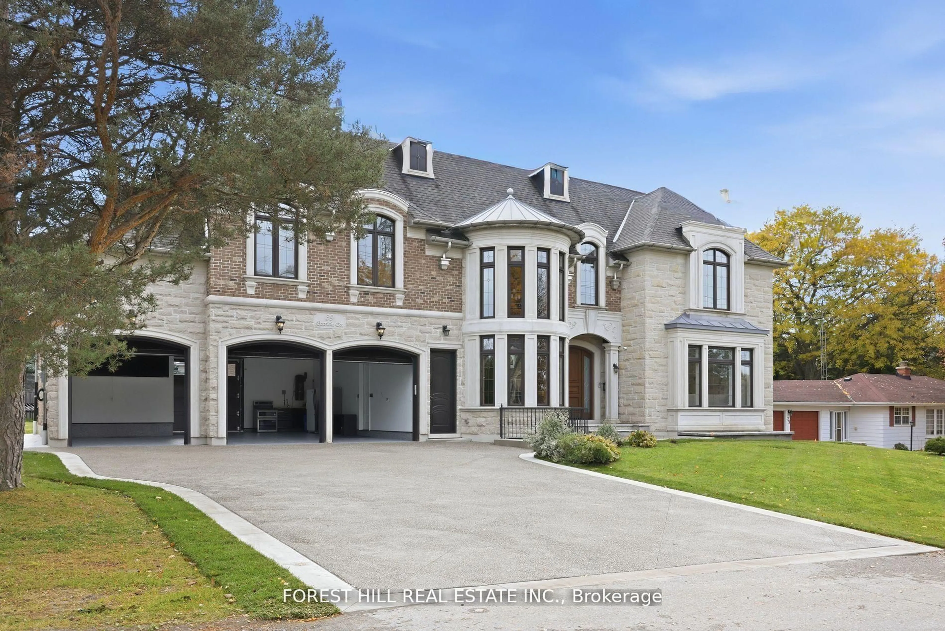 Home with brick exterior material, street for 39 Patricia Dr, King Ontario L7B 1H5