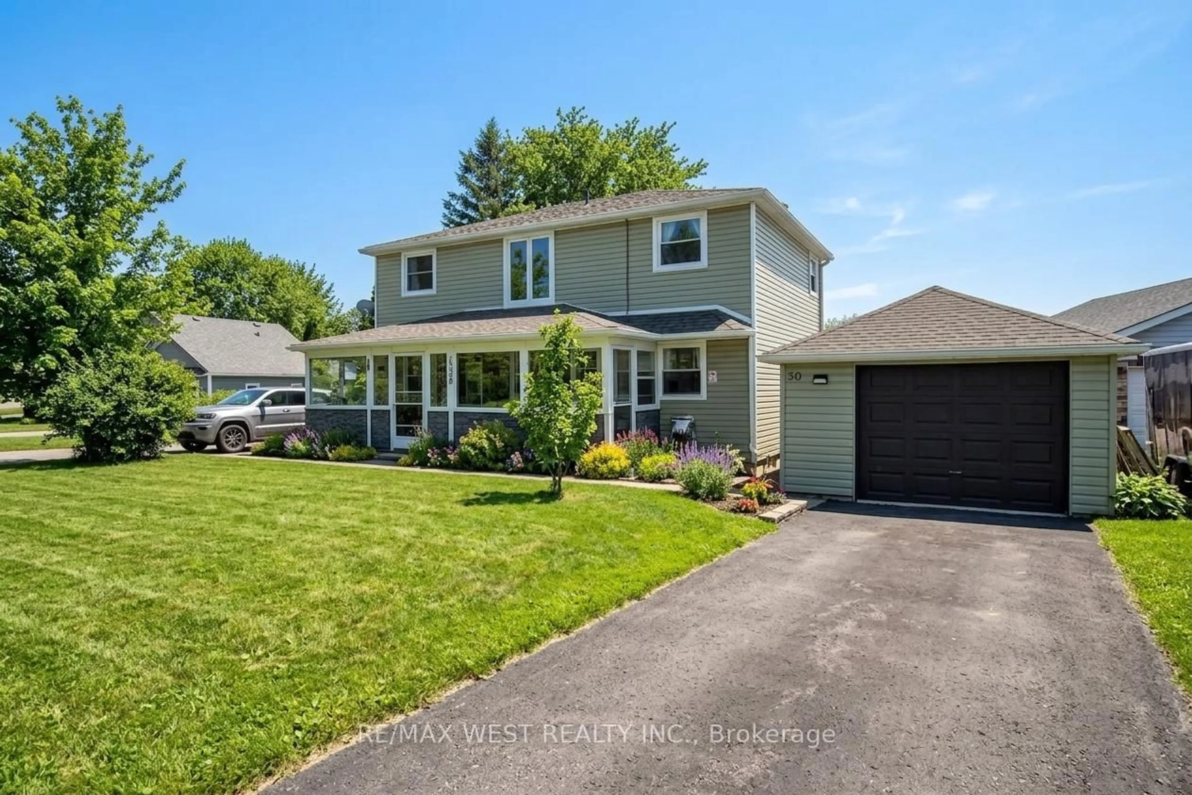 Home with vinyl exterior material, street for 30 Quiet Heights Lane, Georgina Ontario L4P 3C8