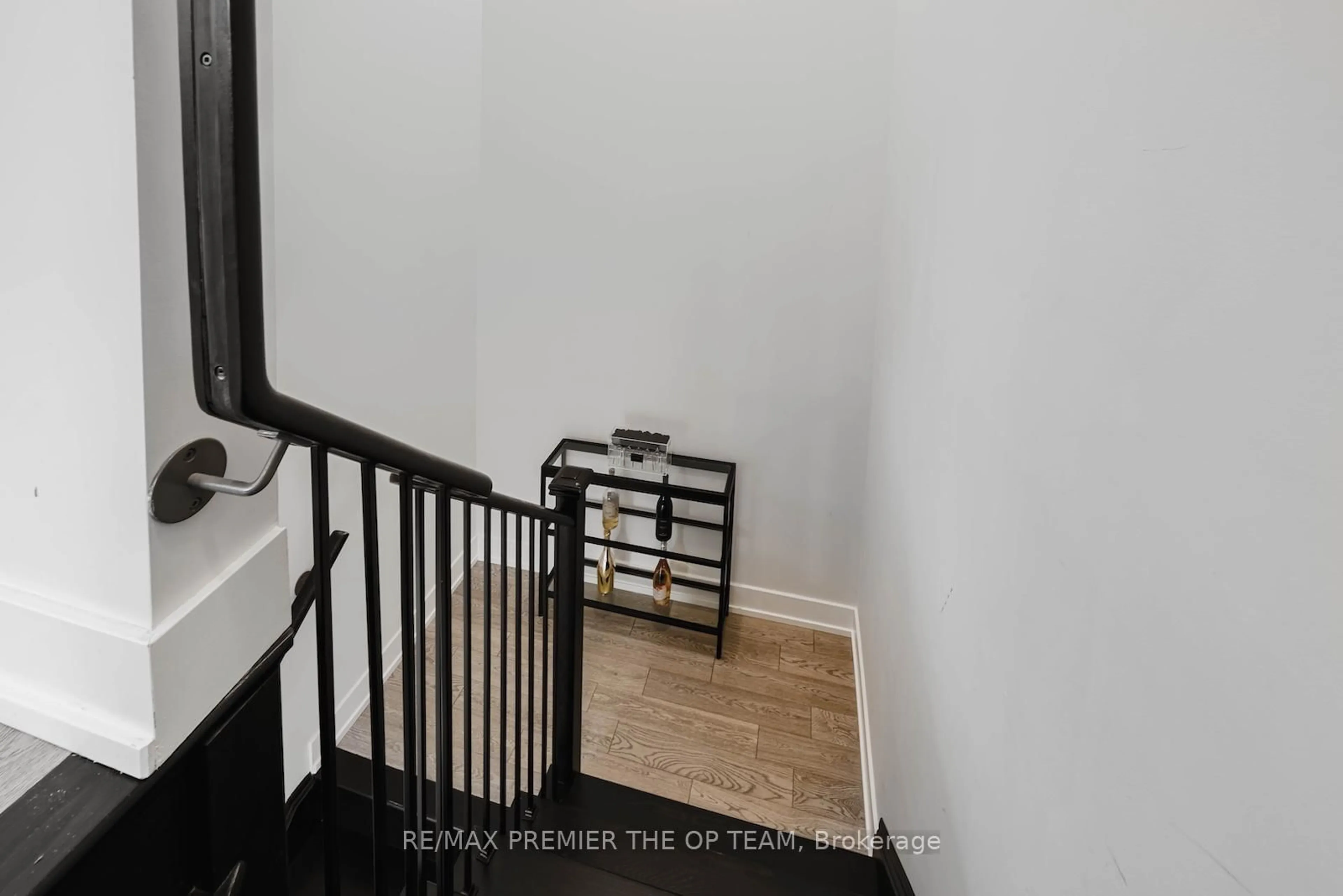 A pic of a room for 9580 Islington Ave #139, Vaughan Ontario L4H 4Z5