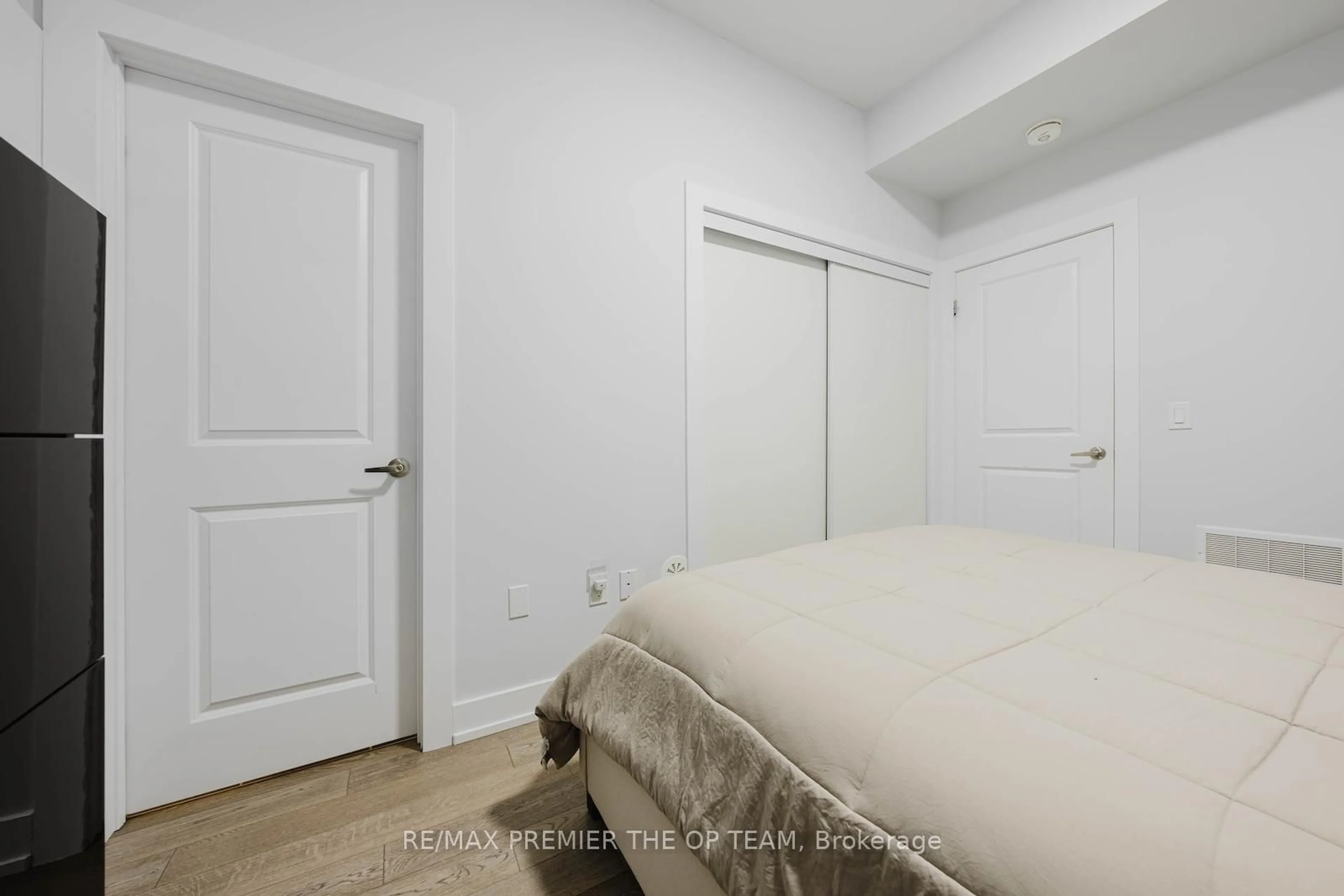 A pic of a room for 9580 Islington Ave #139, Vaughan Ontario L4H 4Z5