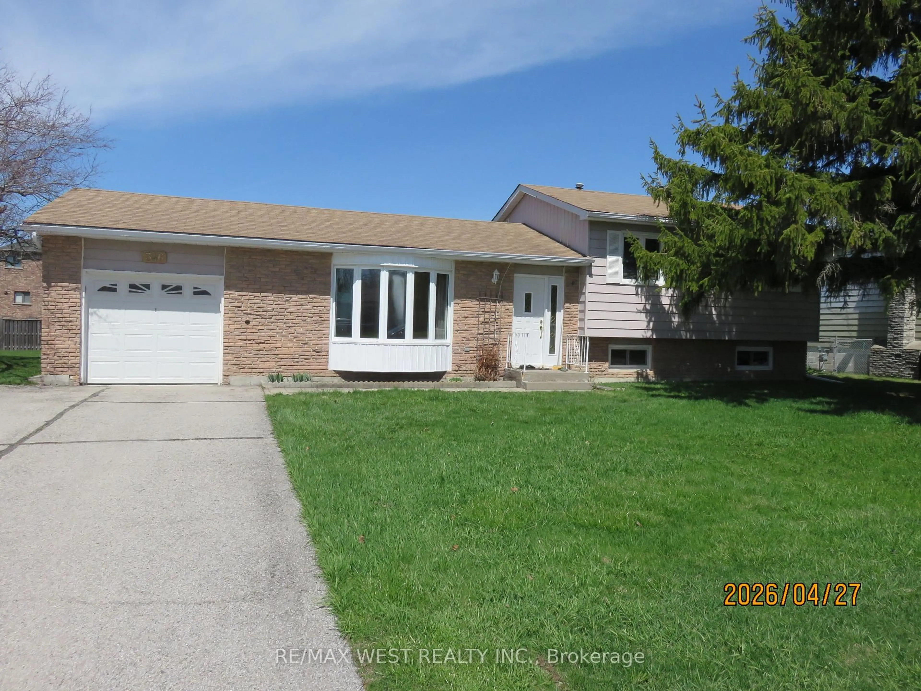 Home with vinyl exterior material, street for 346 Lakeland Cres, Brock Ontario L0K 1A0