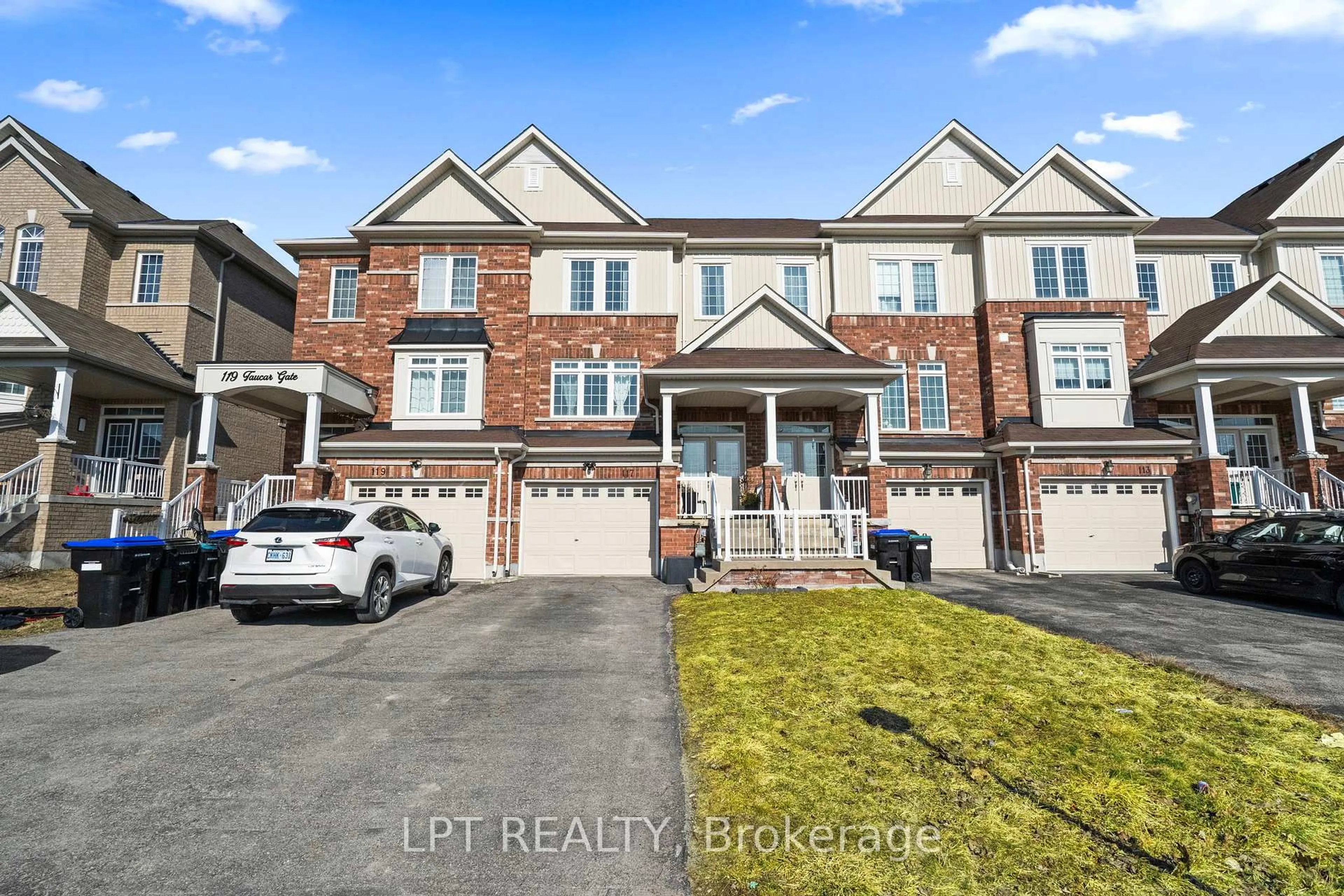 Home with brick exterior material, street for 117 Taucar Gate, Bradford West Gwillimbury Ontario L3Z 0V8