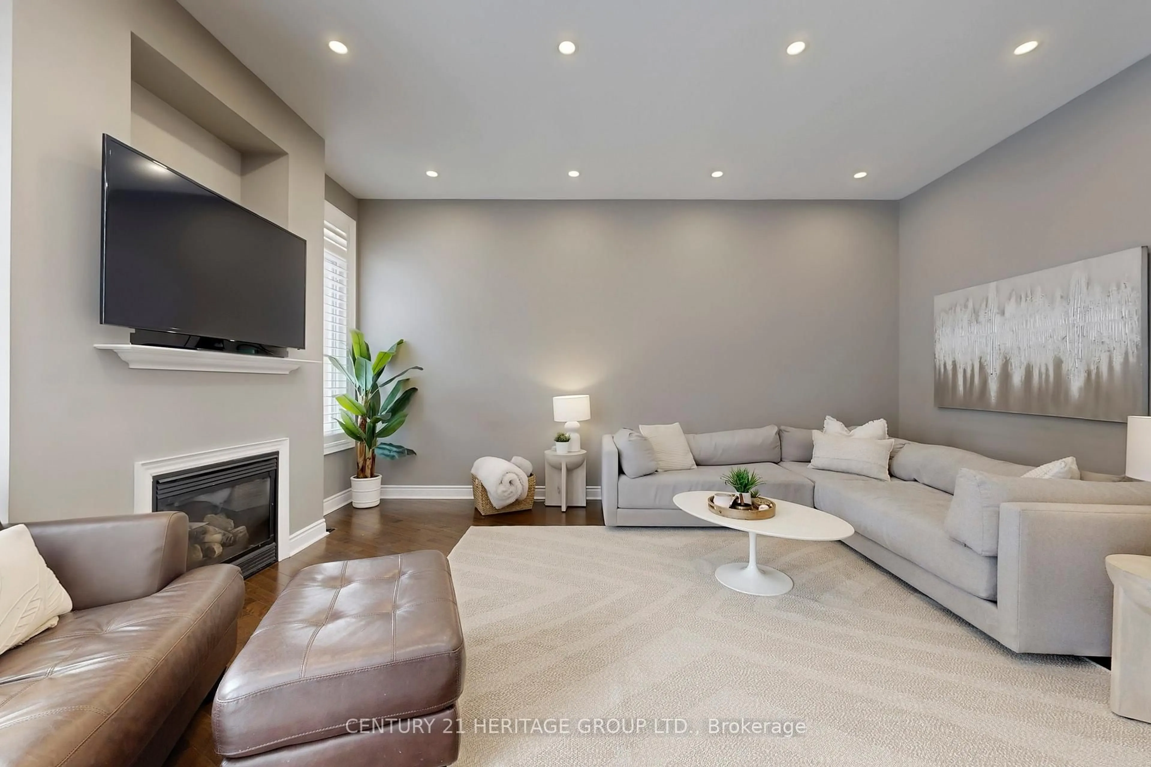 Living room with furniture, unknown for 20 Altus Park Dr, Vaughan Ontario L6A 0Z5