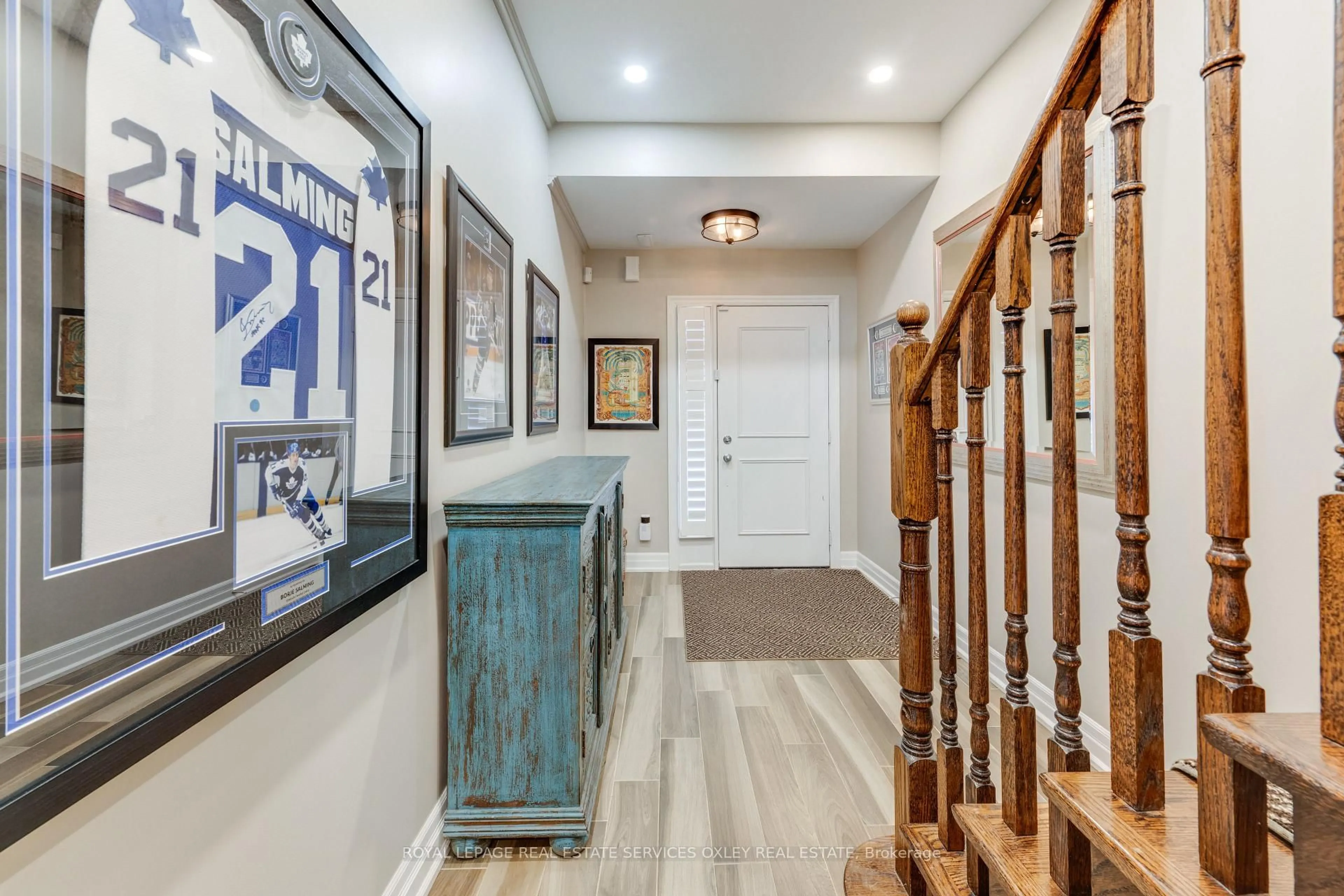 Indoor entryway for 47 Beverley Glen Blvd, Vaughan Ontario L4J 0G8