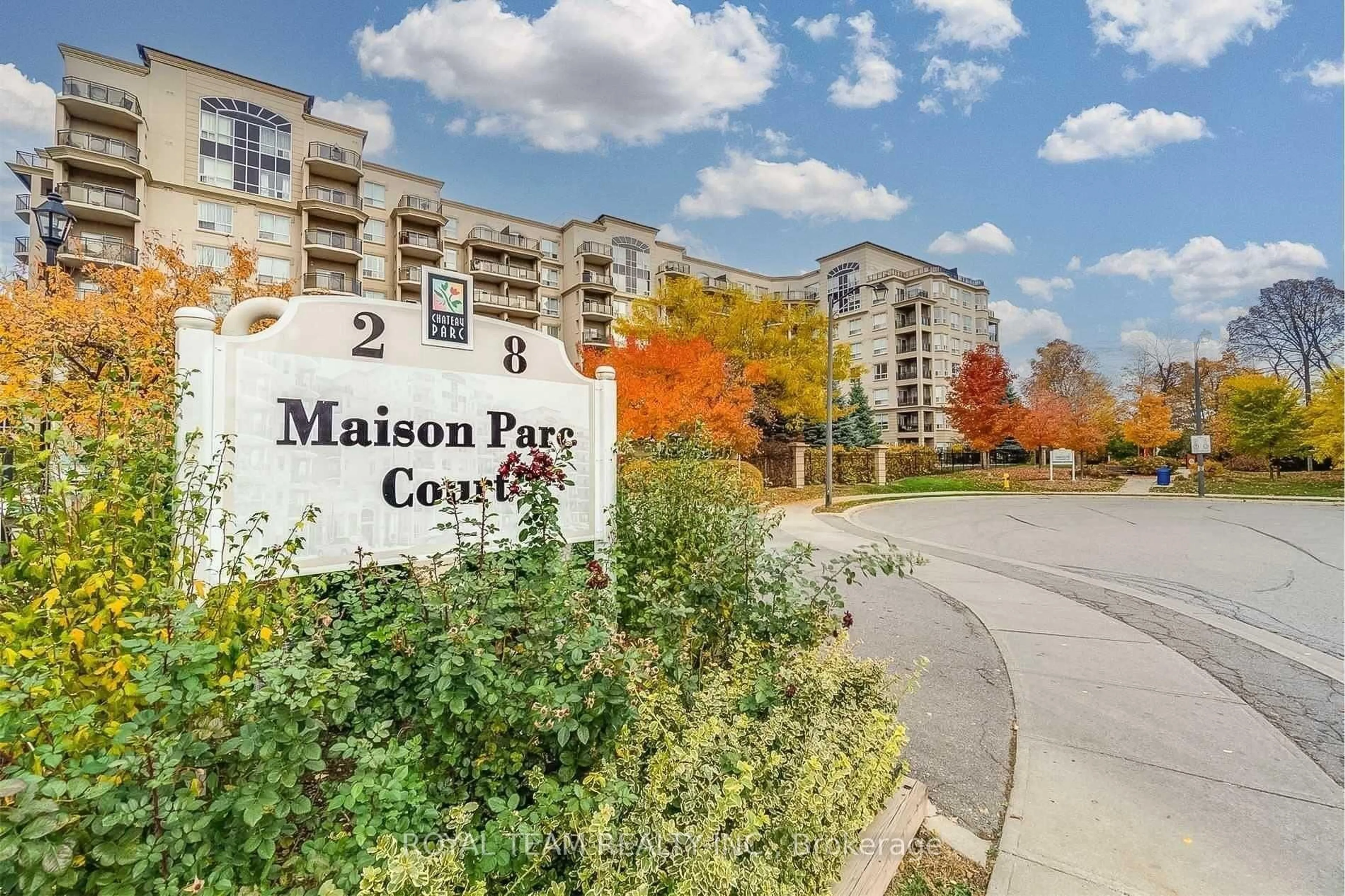 Patio, unknown for 2 Maison Parc Crt #808, Vaughan Ontario L4J 9K4