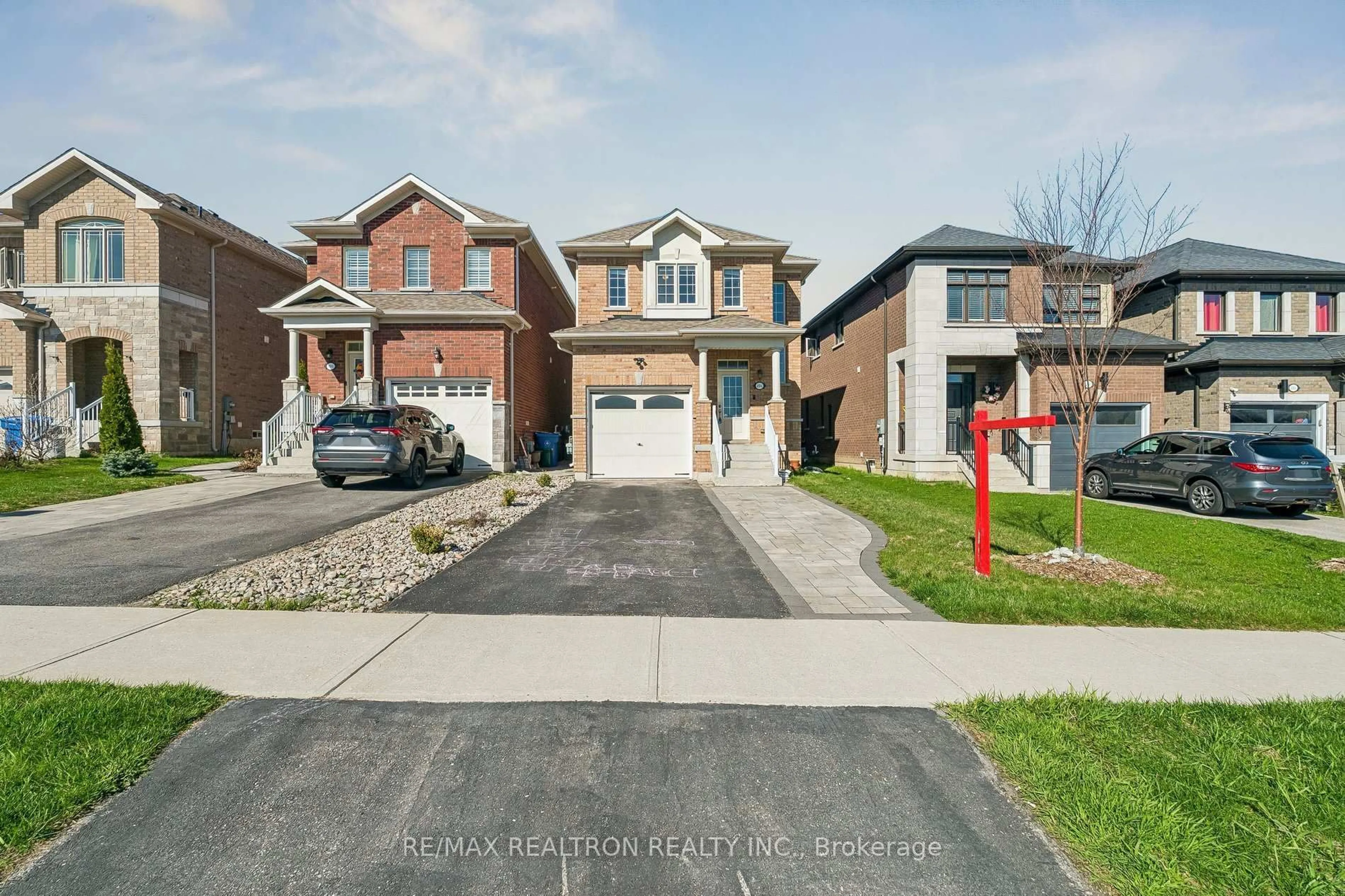 Home with brick exterior material, street for 494 Rita's Ave, Newmarket Ontario L3X 2E8