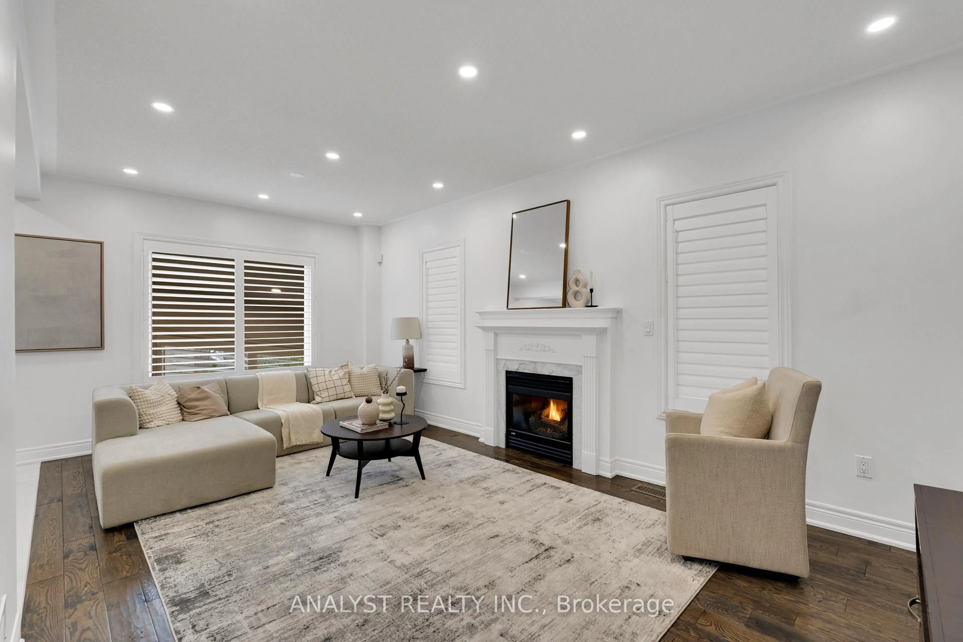 Living room with furniture, unknown for 182 Buena Vista Dr, Vaughan Ontario L4H 1T7