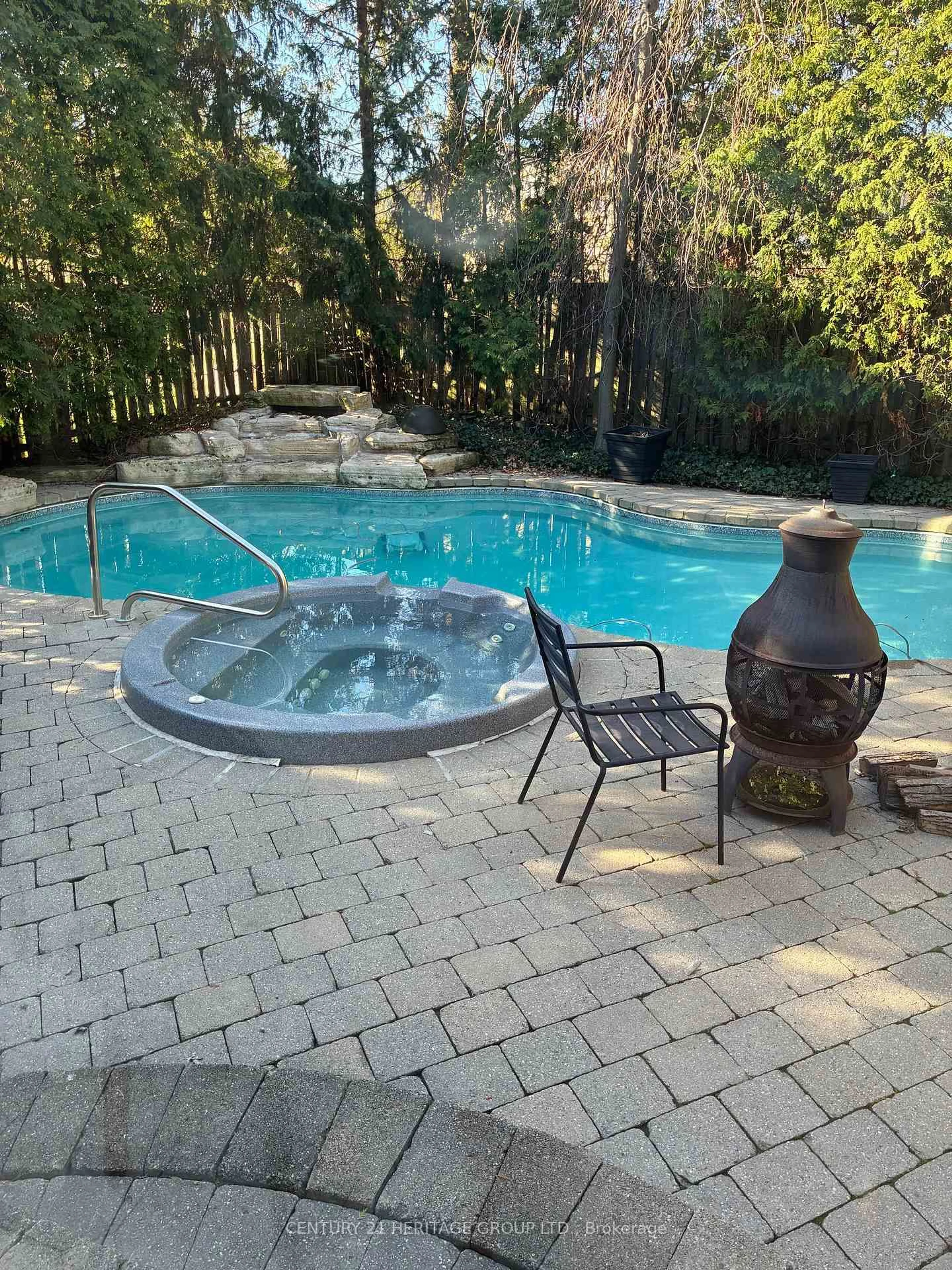 Pool for 15 Coldwater Crt, Vaughan Ontario L4J 7S4