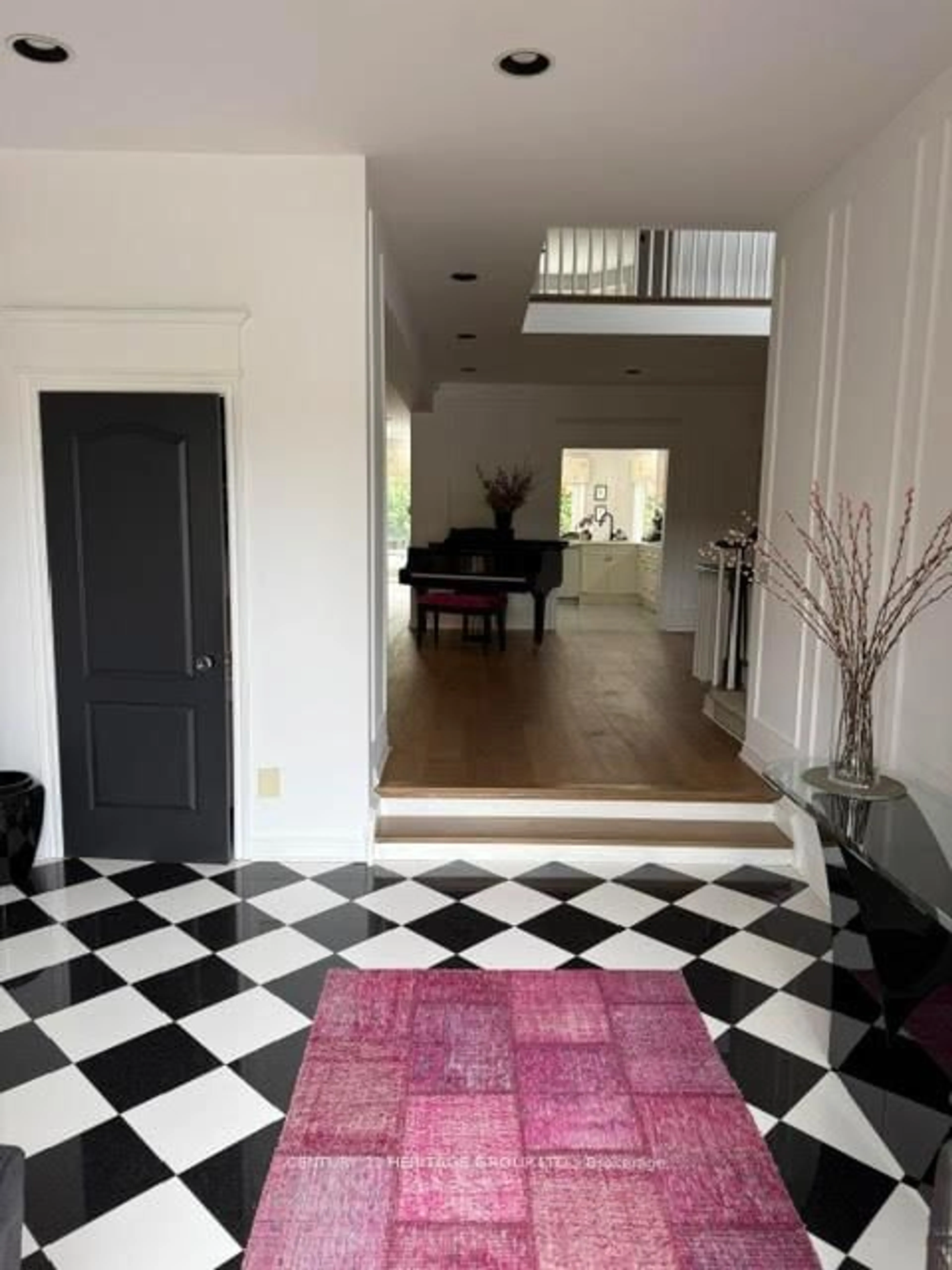 Indoor foyer for 15 Coldwater Crt, Vaughan Ontario L4J 7S4