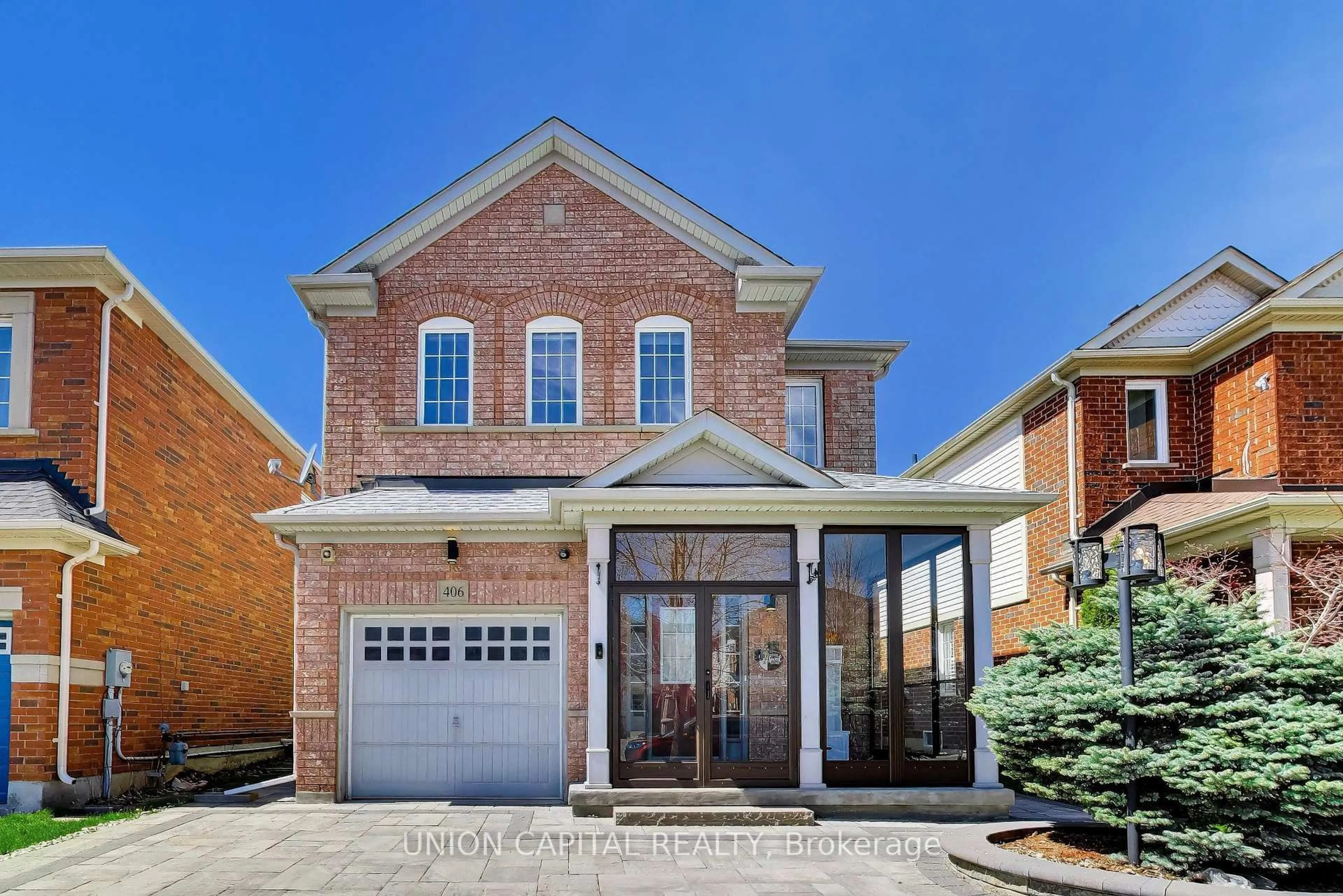 Home with brick exterior material, street for 406 Reeves Way Blvd, Whitchurch-Stouffville Ontario L4A 0H3