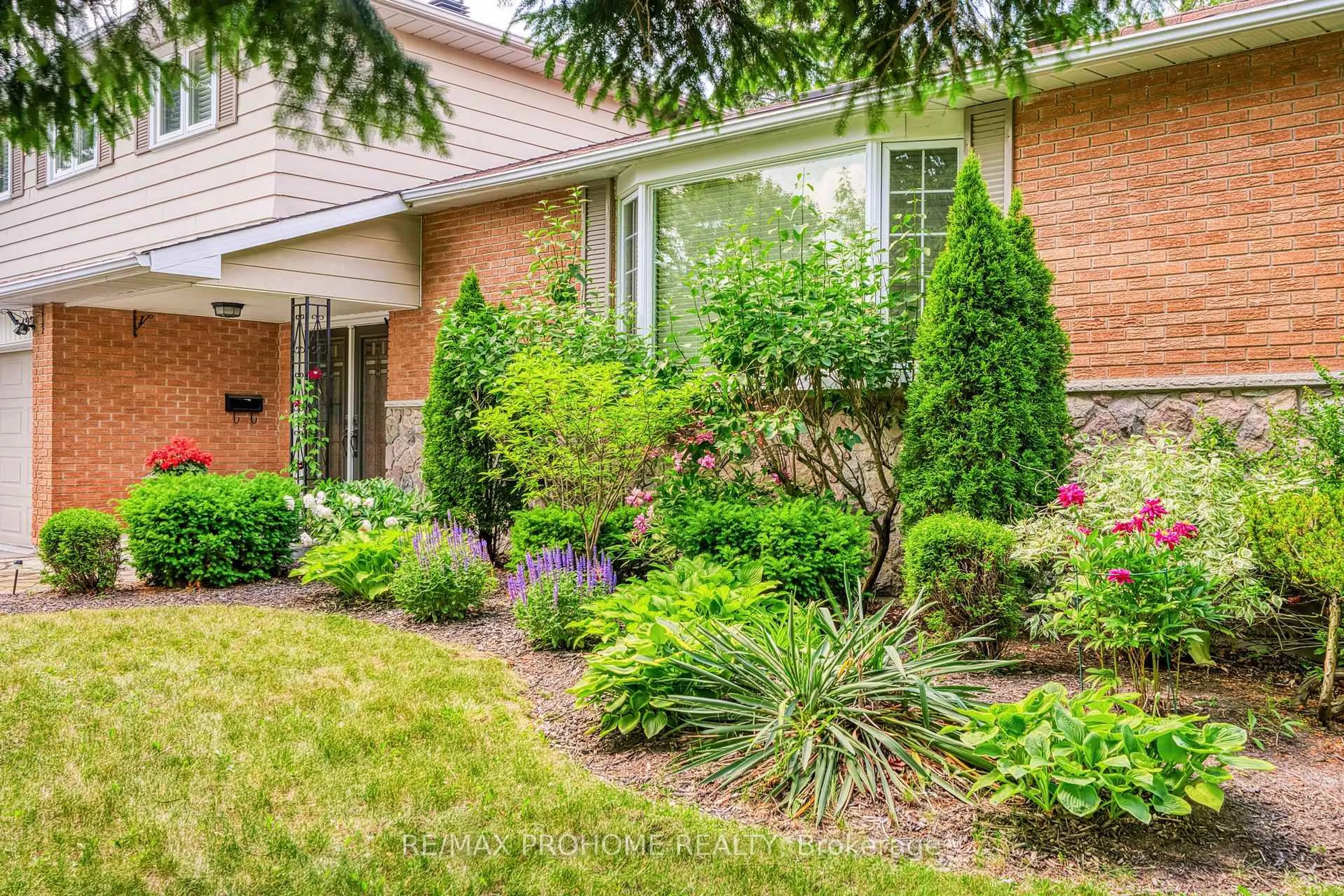 Home with brick exterior material, street for 127 Senator Reesor Dr, Markham Ontario L3P 3E6