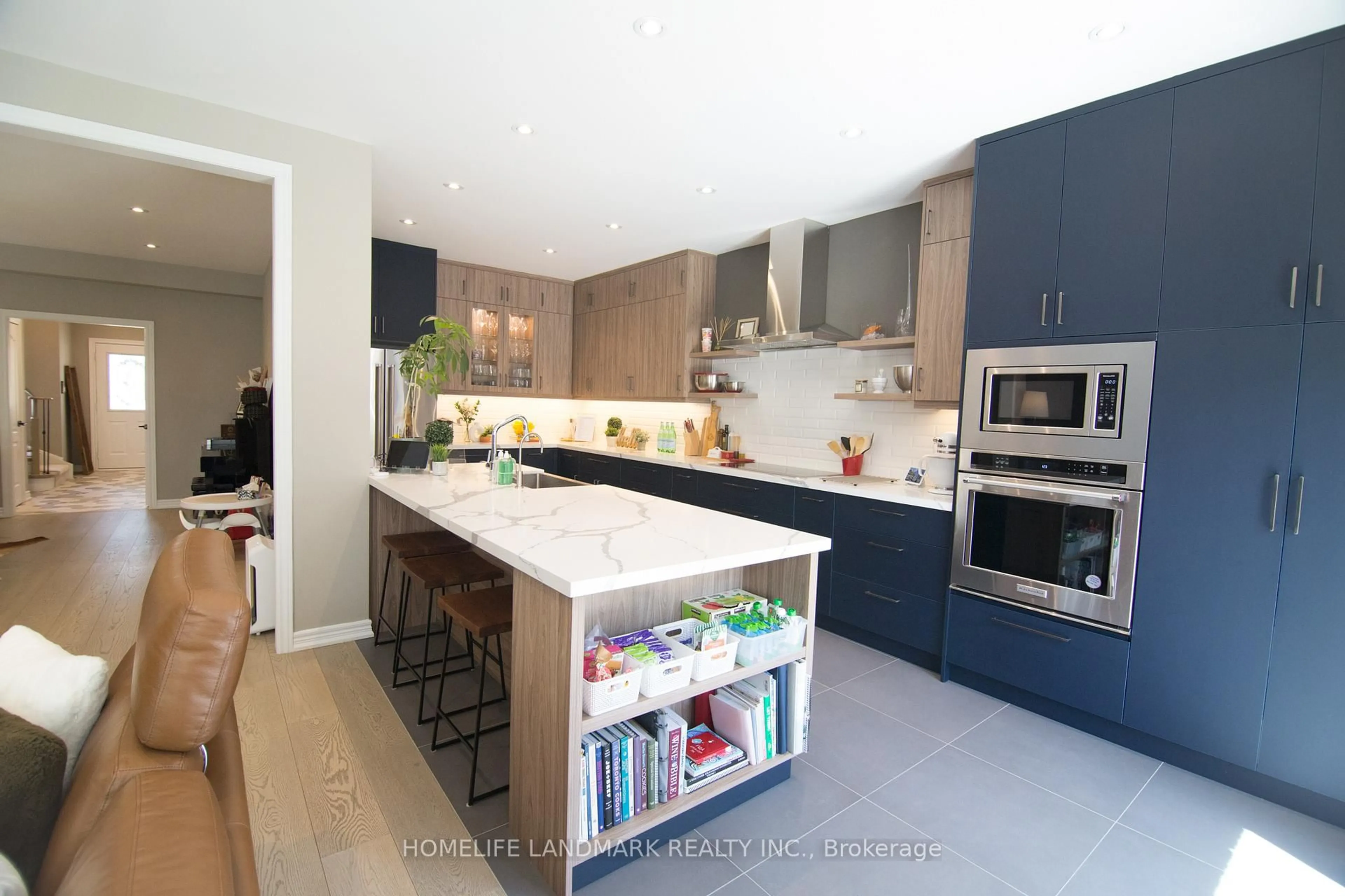 Contemporary kitchen, unknown for 93 Park Place Dr, Markham Ontario L6E 1Z7