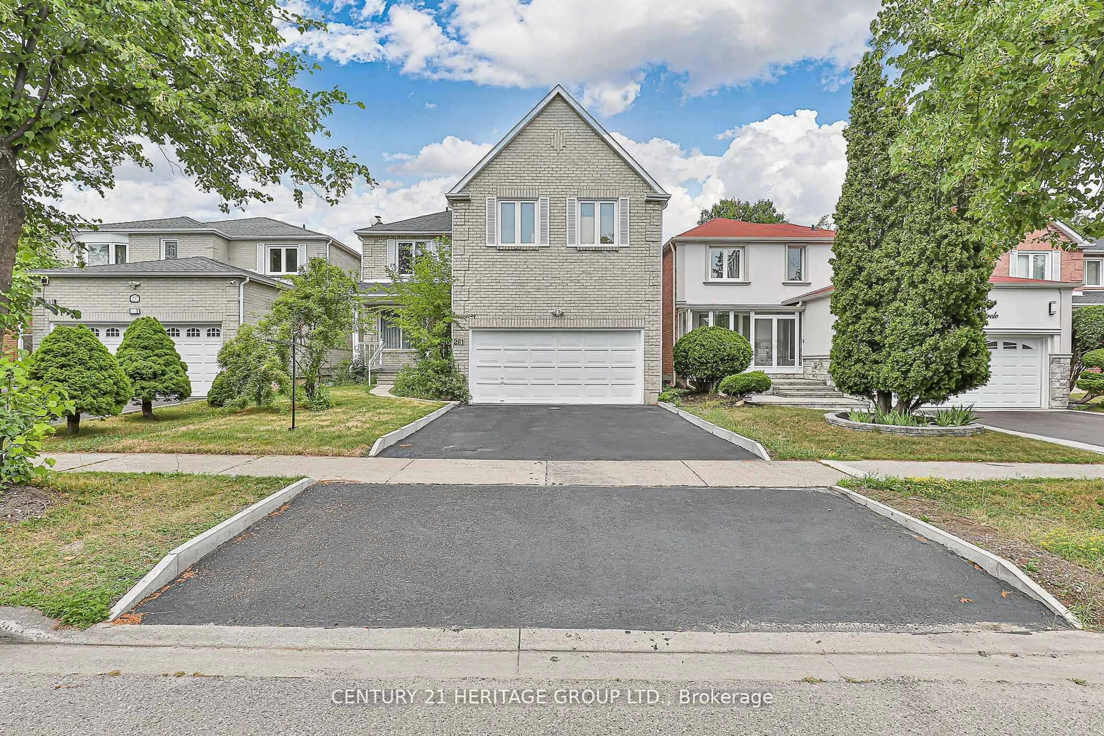 Unknown for 261 Badessa Circ, Vaughan Ontario L4J 6C5