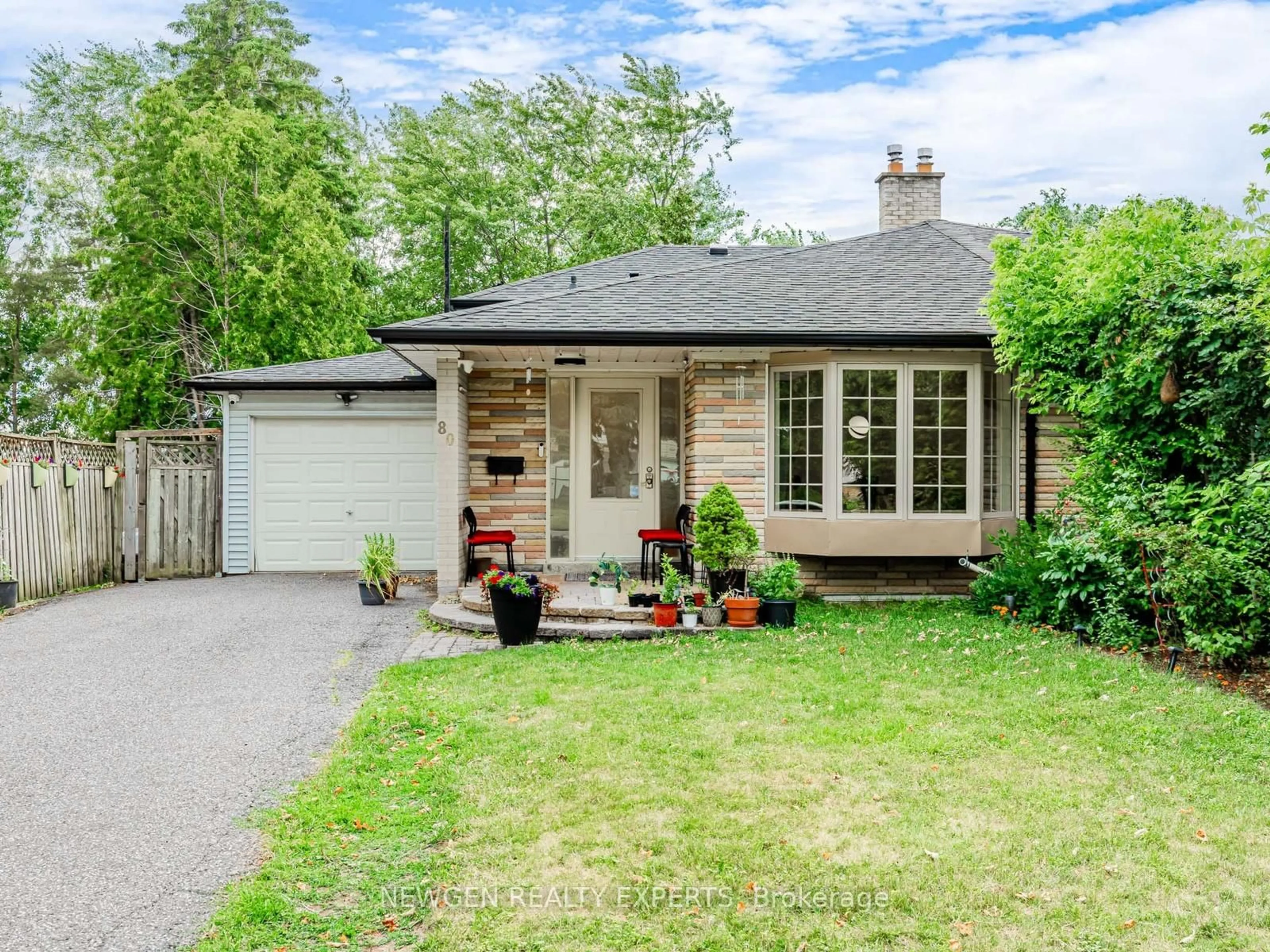 Home with brick exterior material, street for 80 Sherwood Forest Dr, Markham Ontario L3P 1R1