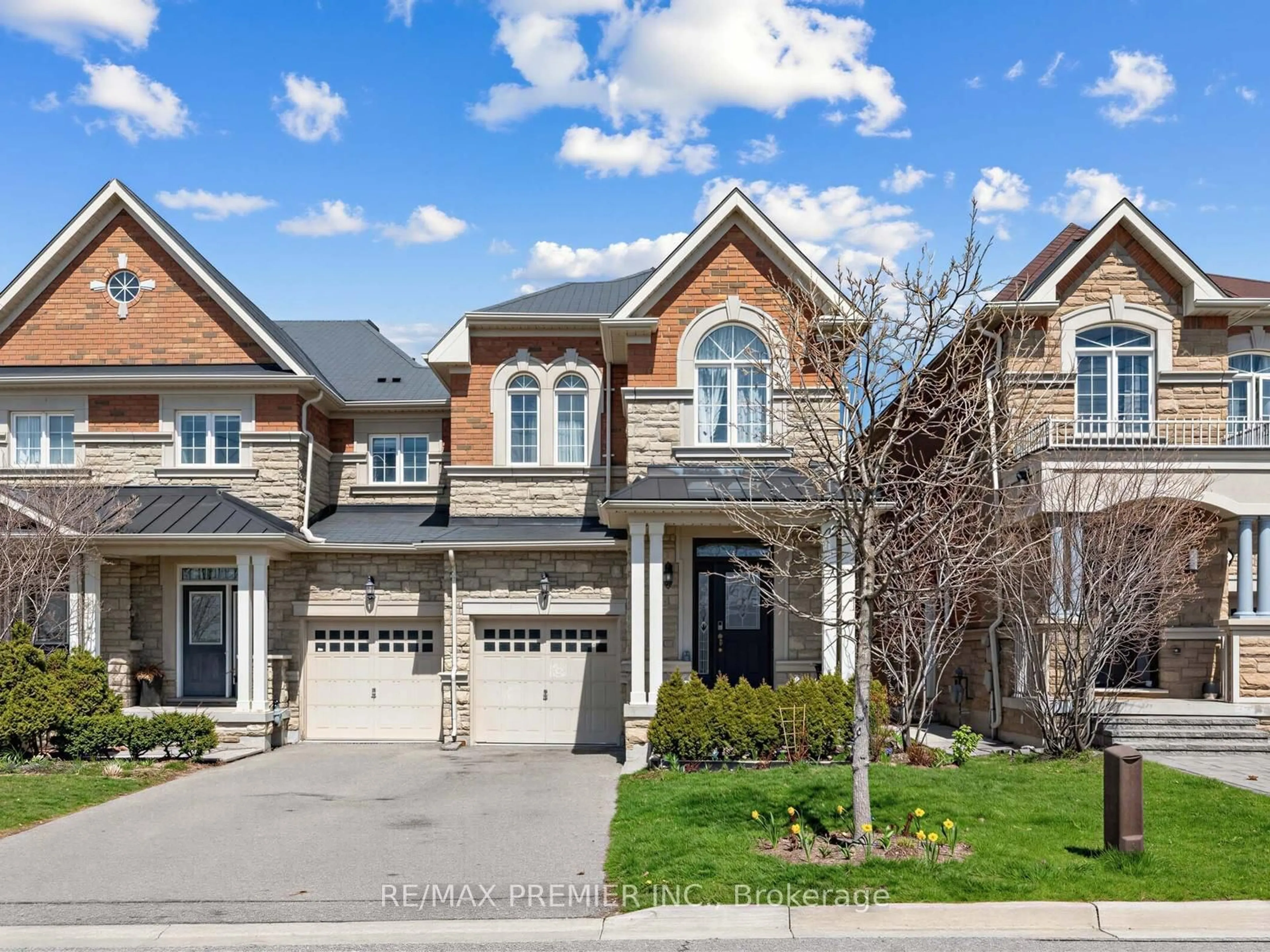 Home with brick exterior material, street for 47 Spruce Pine Cres, Vaughan Ontario L6A 4T3