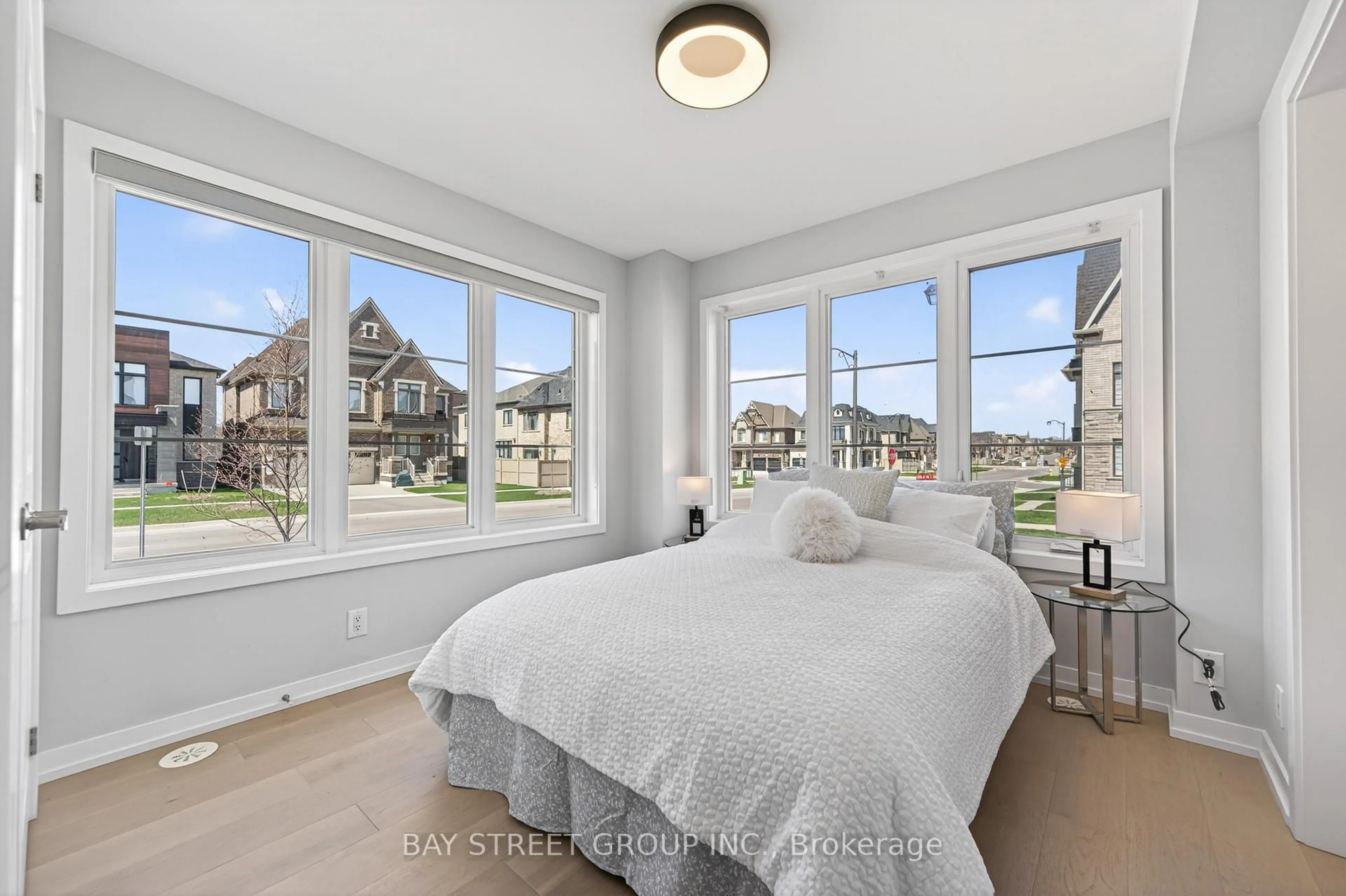 A pic of a room for 1 WILLIAM SHEARN Cres, Markham Ontario L6C 3J3