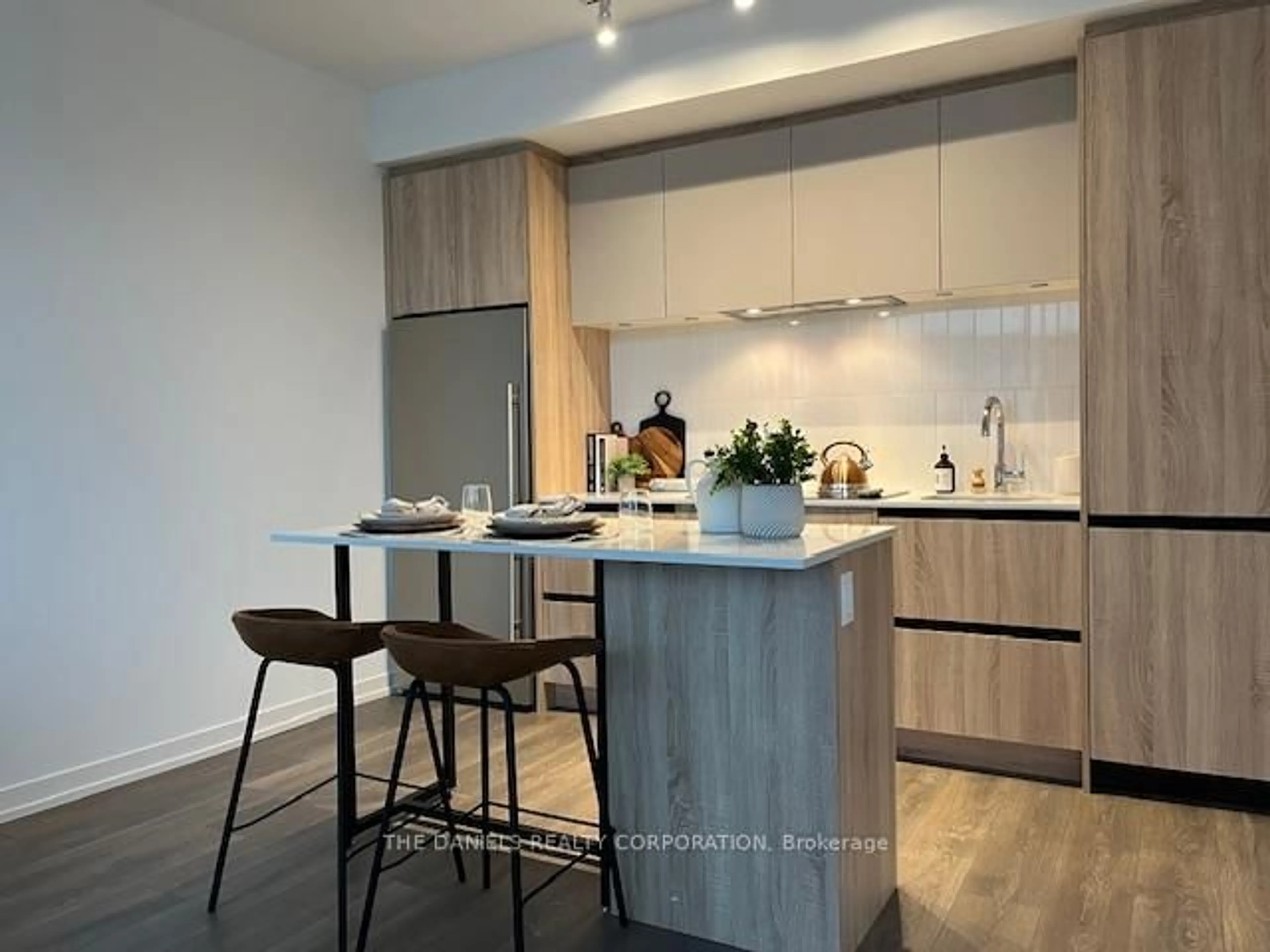 Unknown for 7950 Bathurst St #105, Vaughan Ontario L4J 0L4